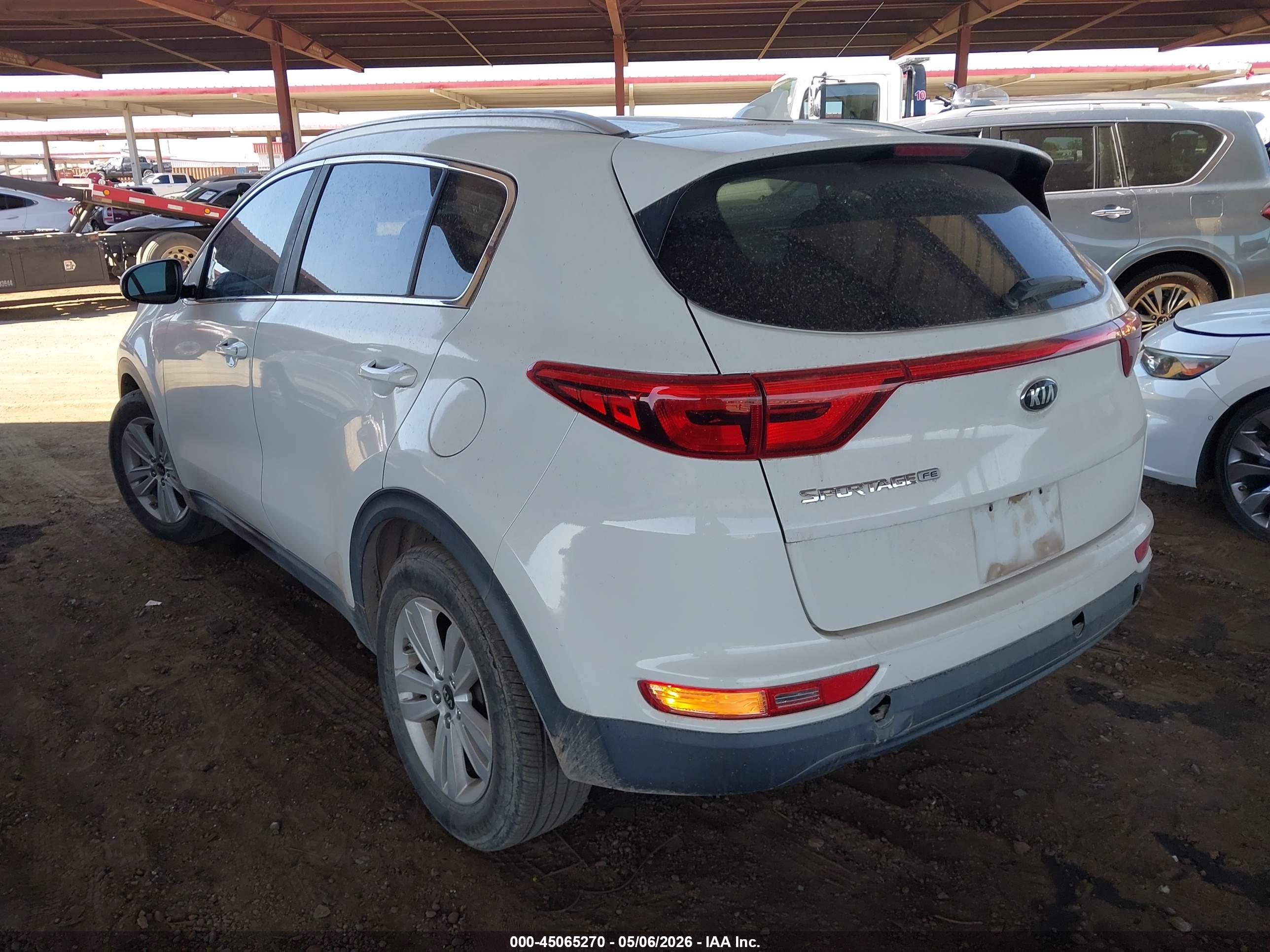 KIA SPORTAGE image 3