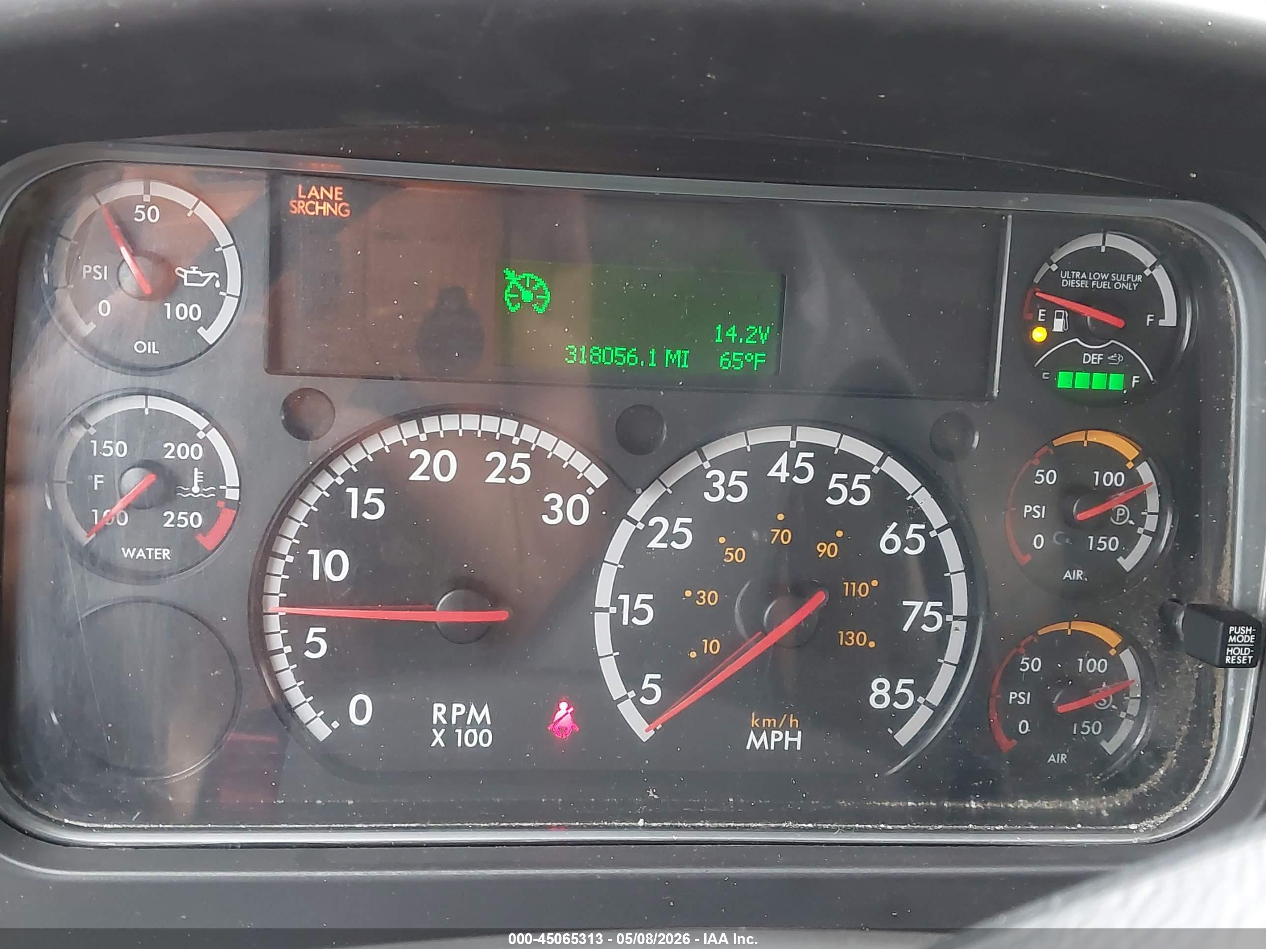 FREIGHTLINER M2 image 6