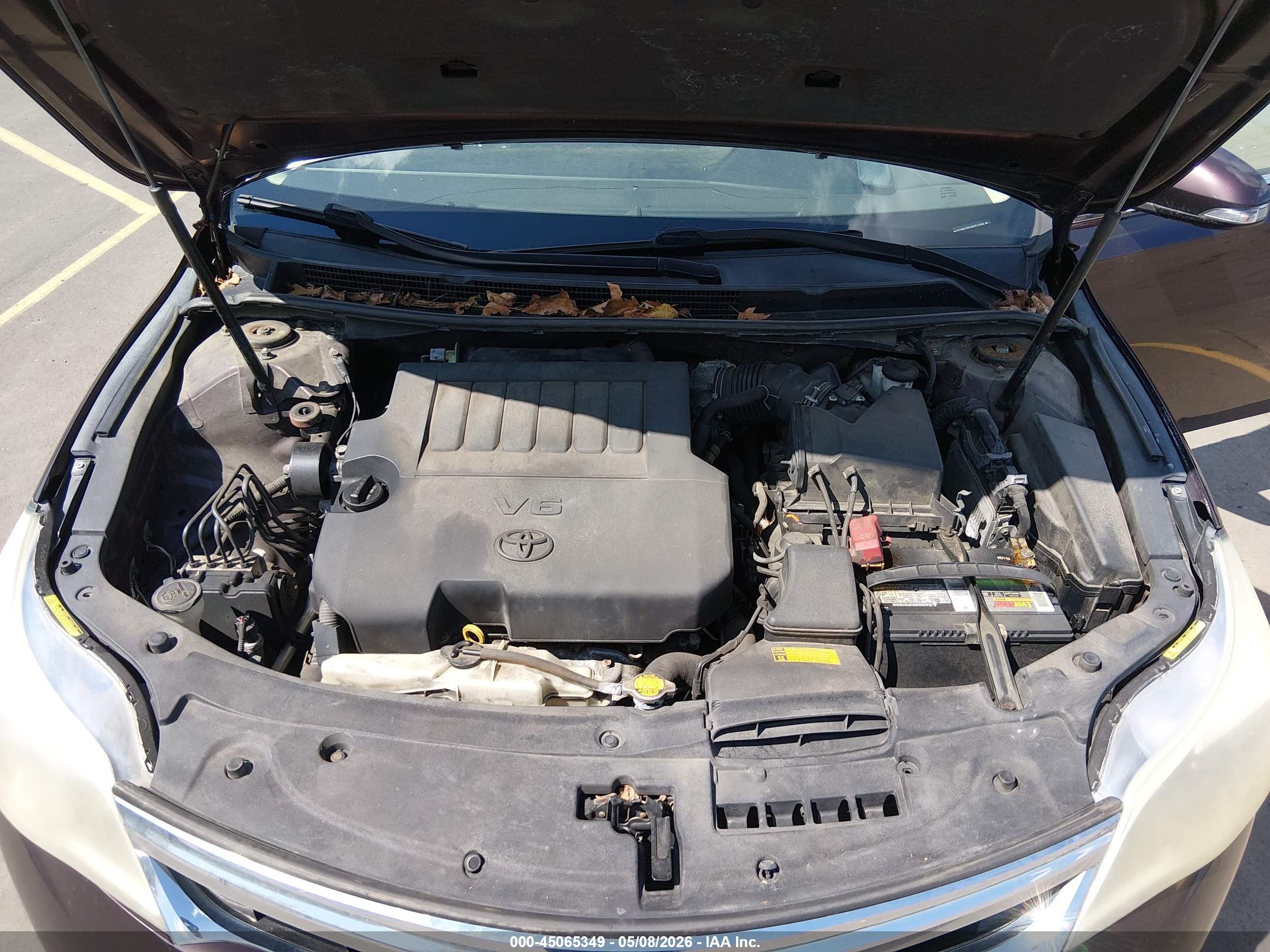 TOYOTA AVALON image 10