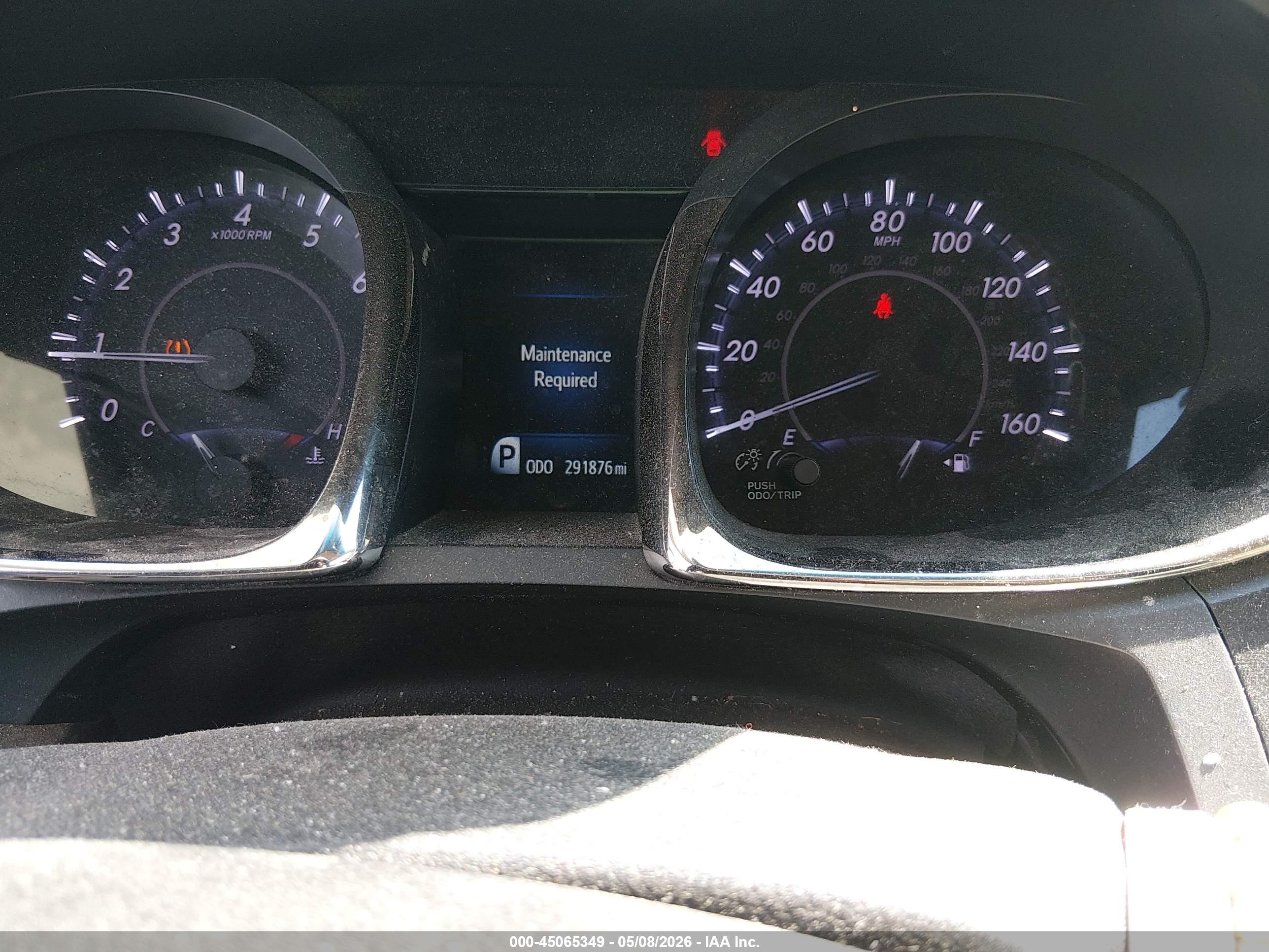 TOYOTA AVALON image 7