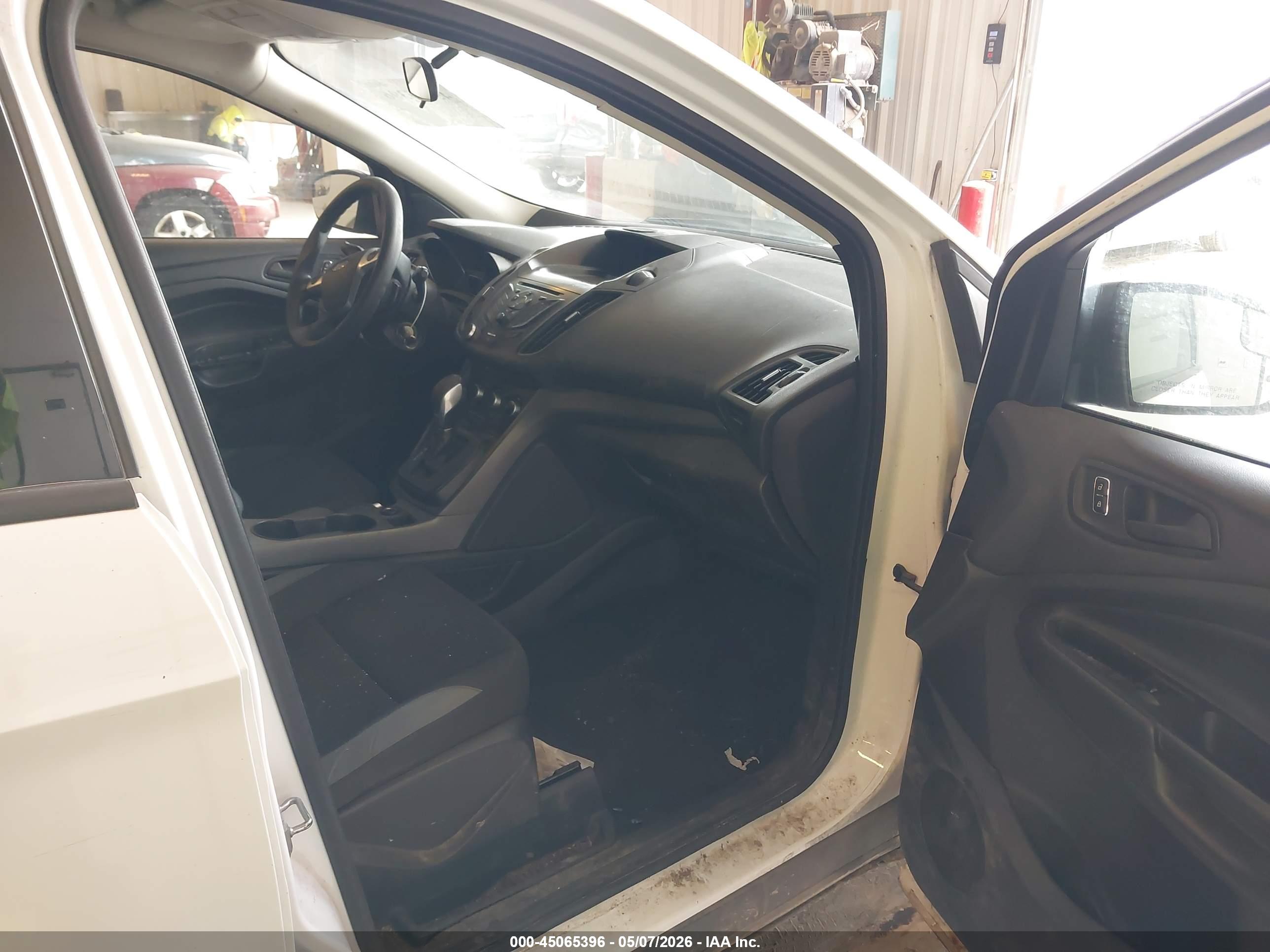 FORD ESCAPE image 5