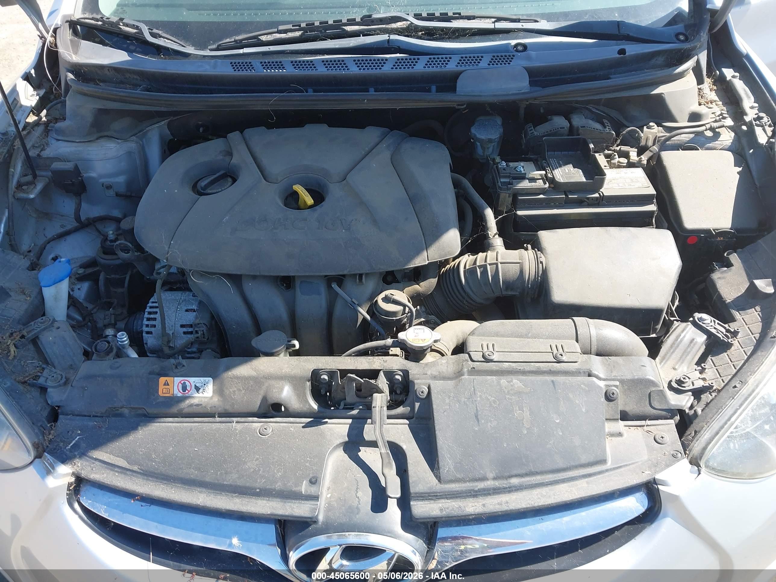 HYUNDAI ELANTRA image 10