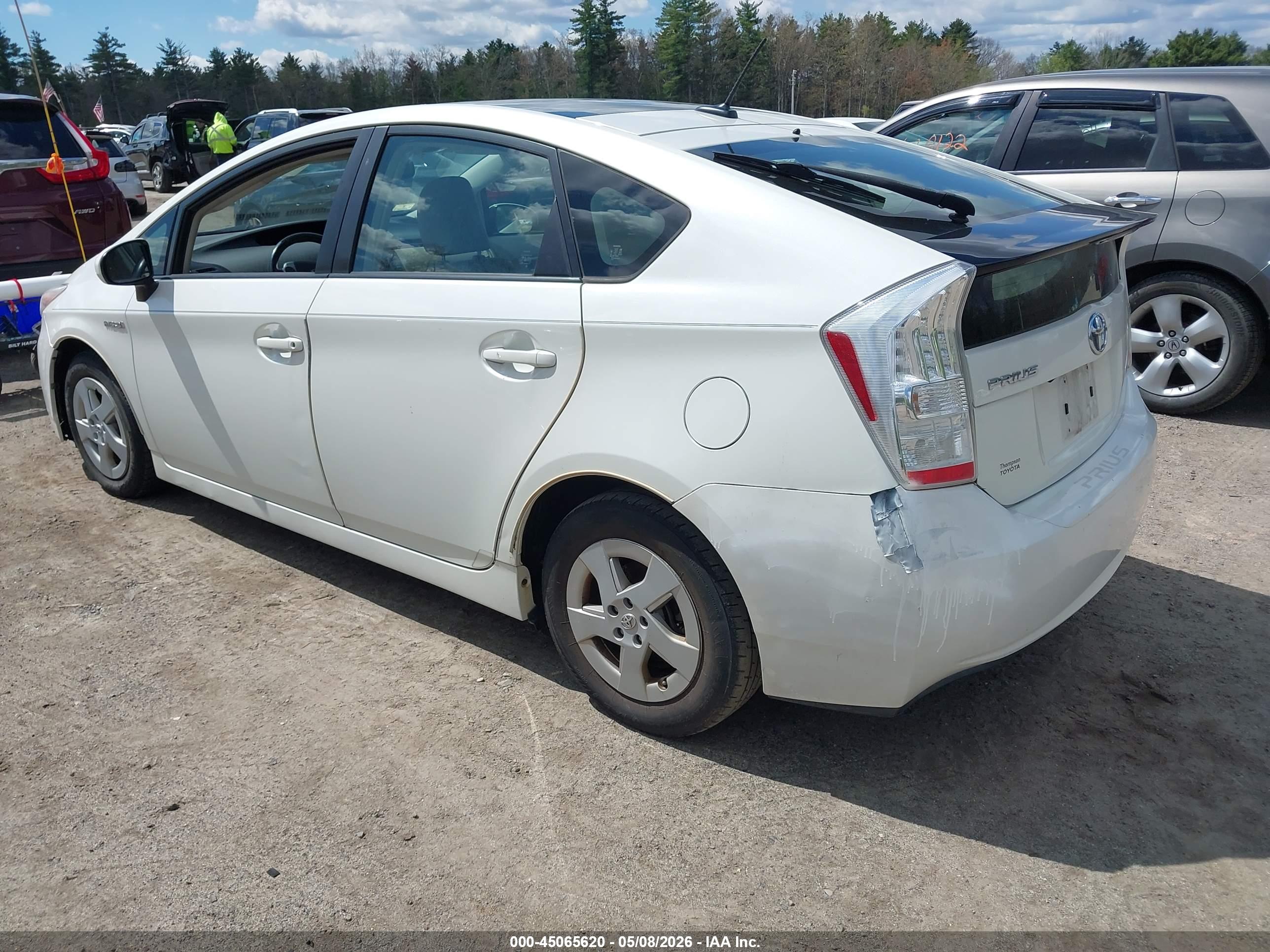 TOYOTA PRIUS image 3