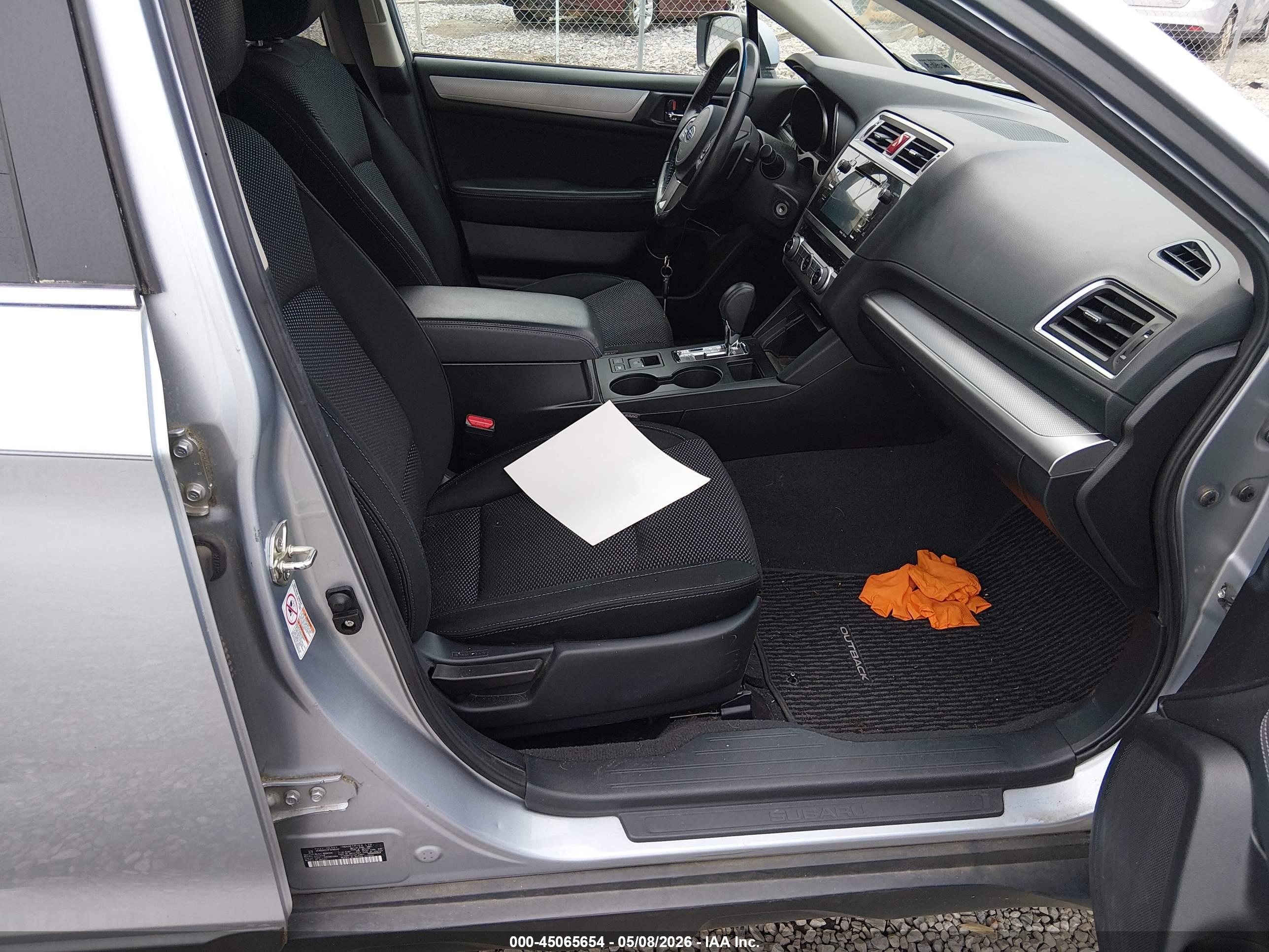 SUBARU OUTBACK image 5