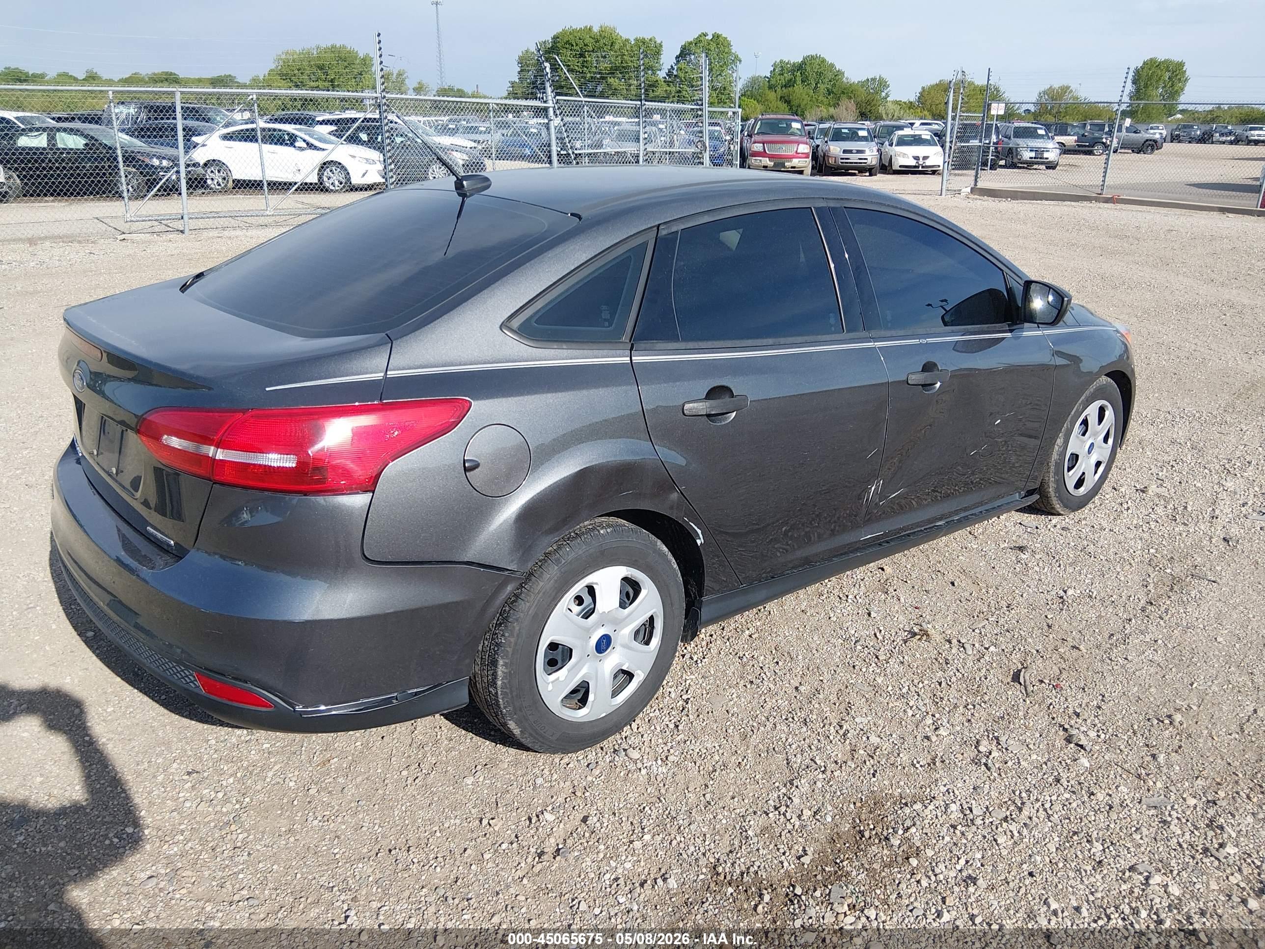 FORD FOCUS image 4