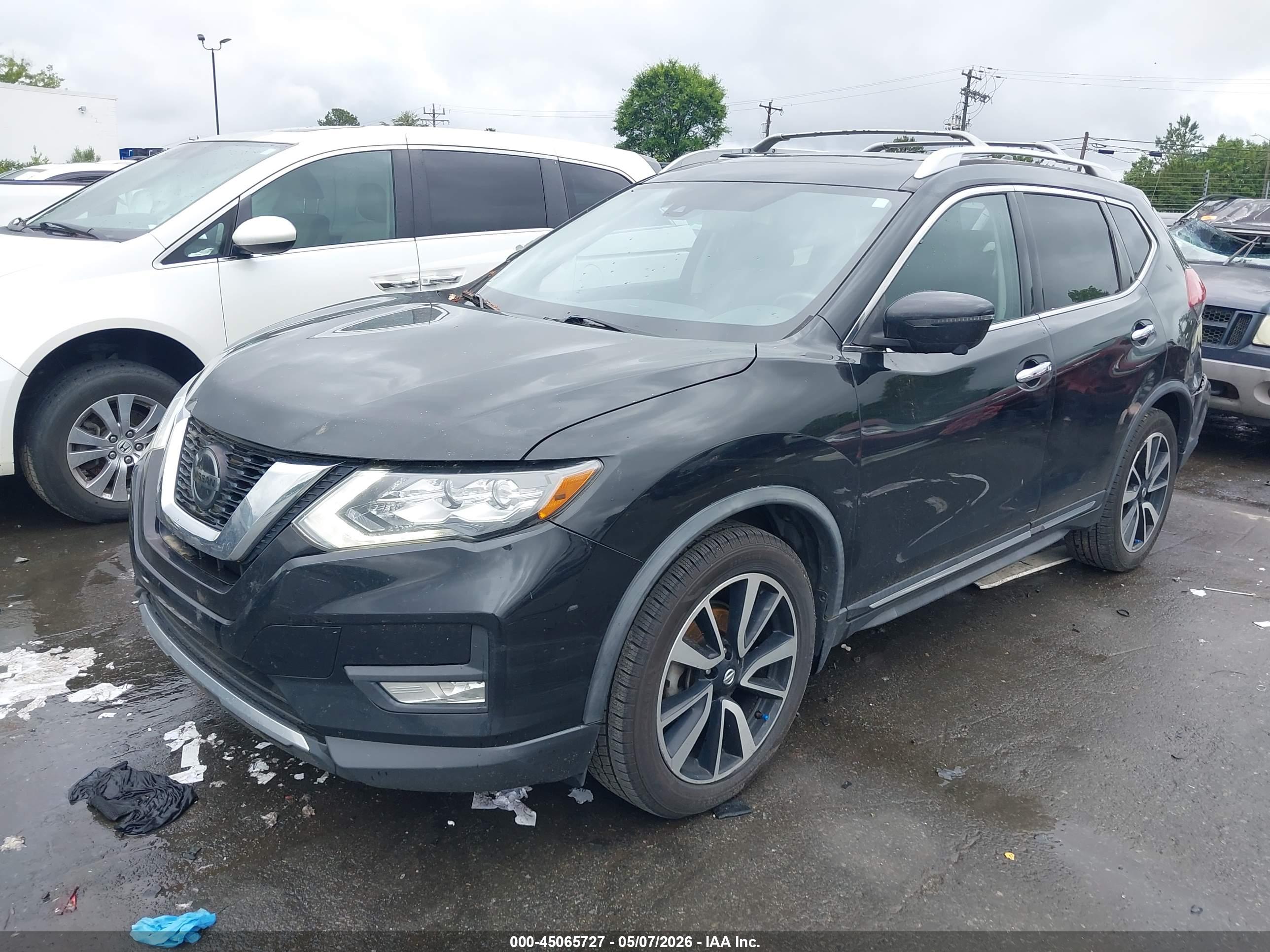 NISSAN ROGUE image 2