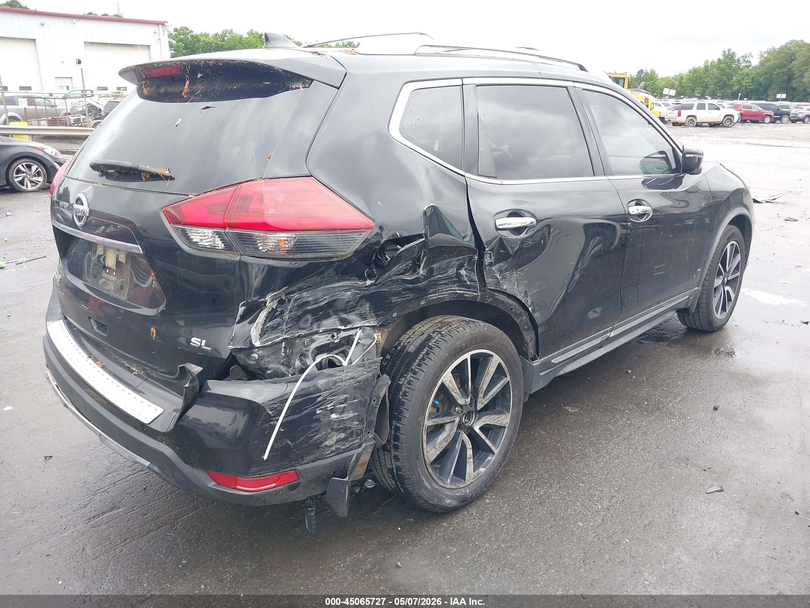 NISSAN ROGUE image 4