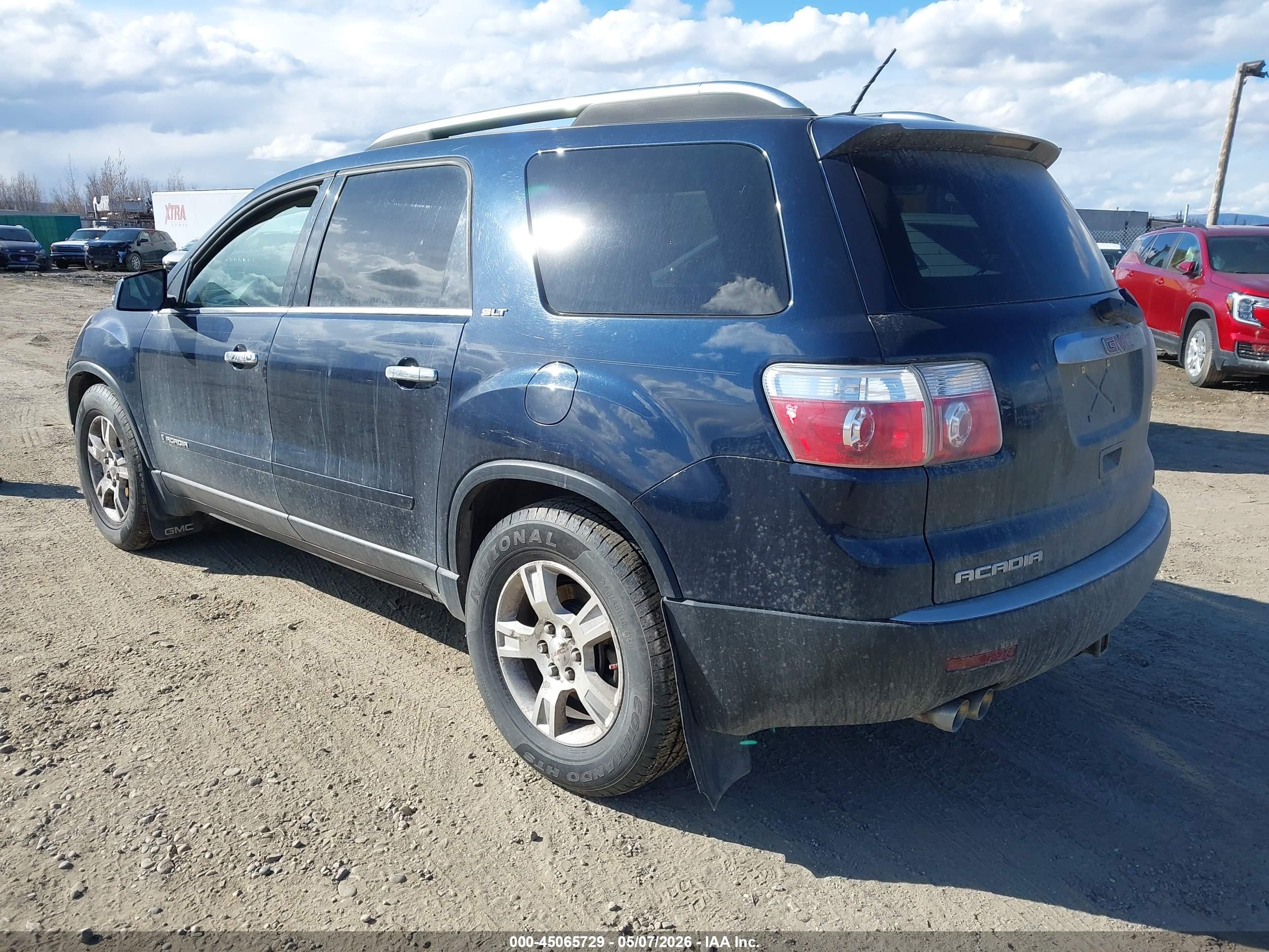 GMC ACADIA image 3