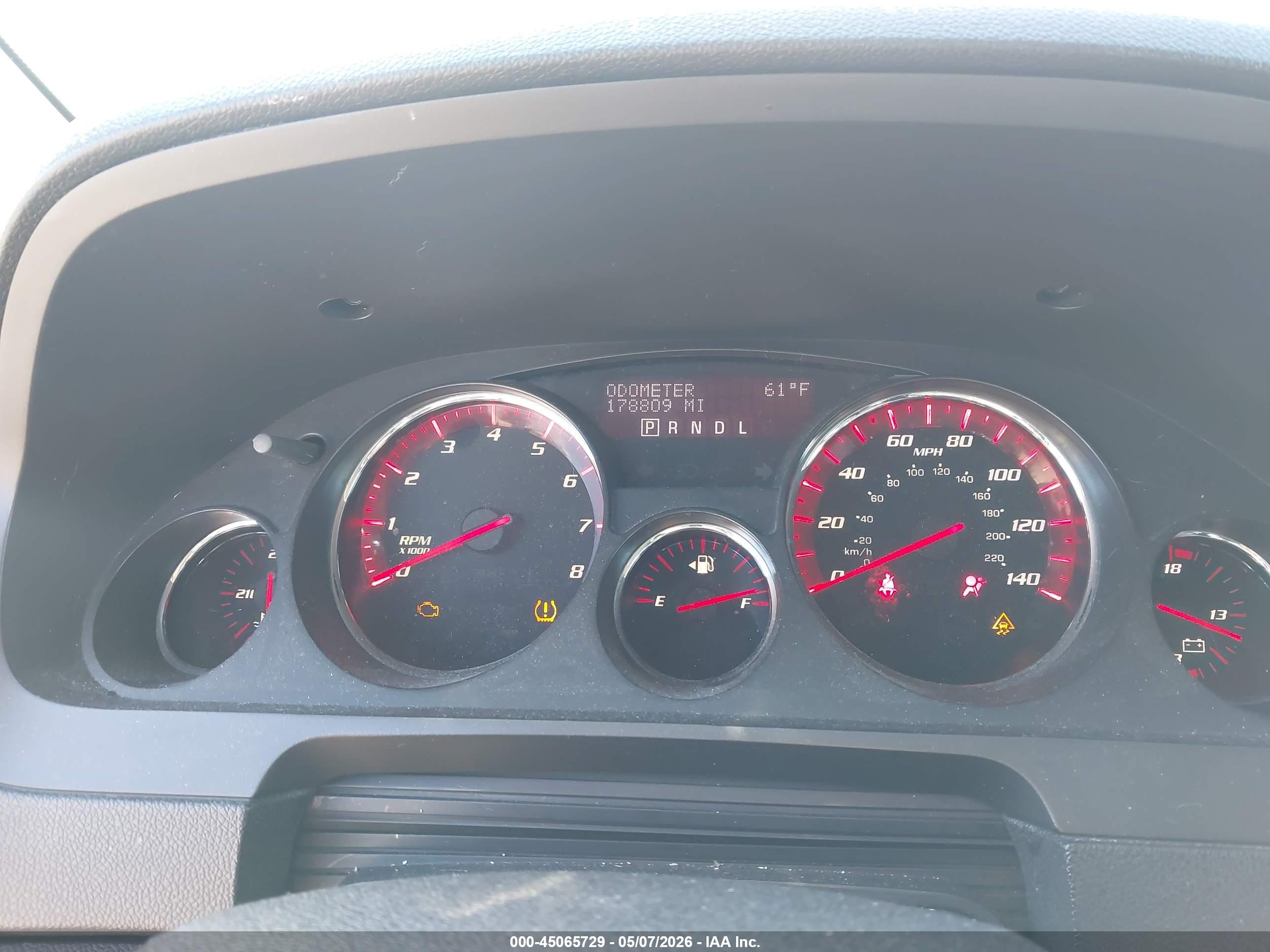GMC ACADIA image 7