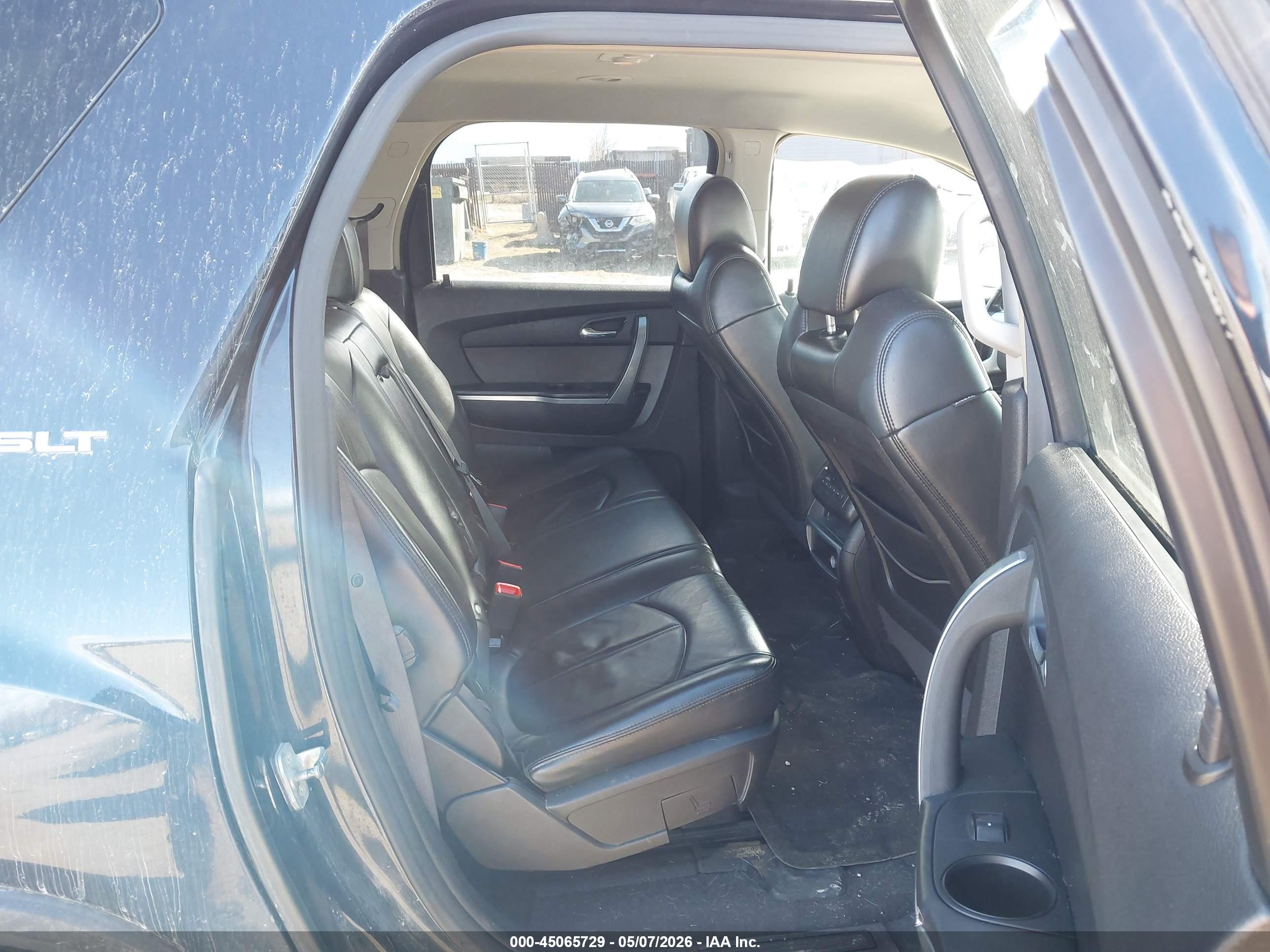 GMC ACADIA image 8