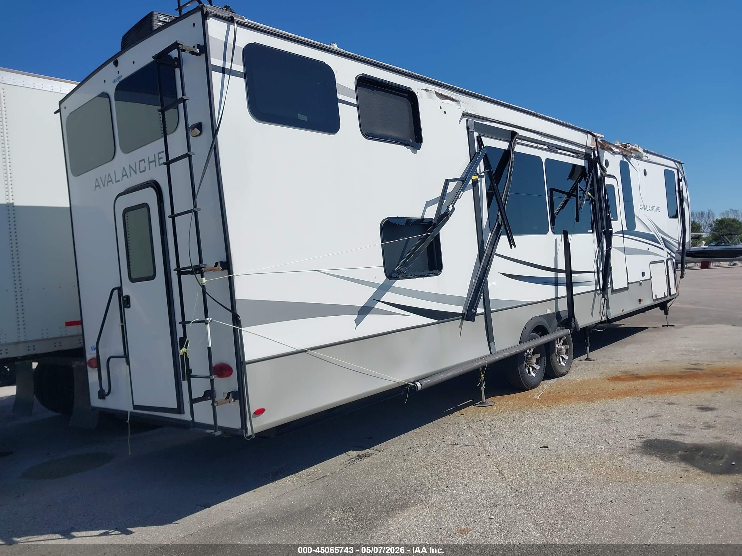 KEYSTONE RV image 4