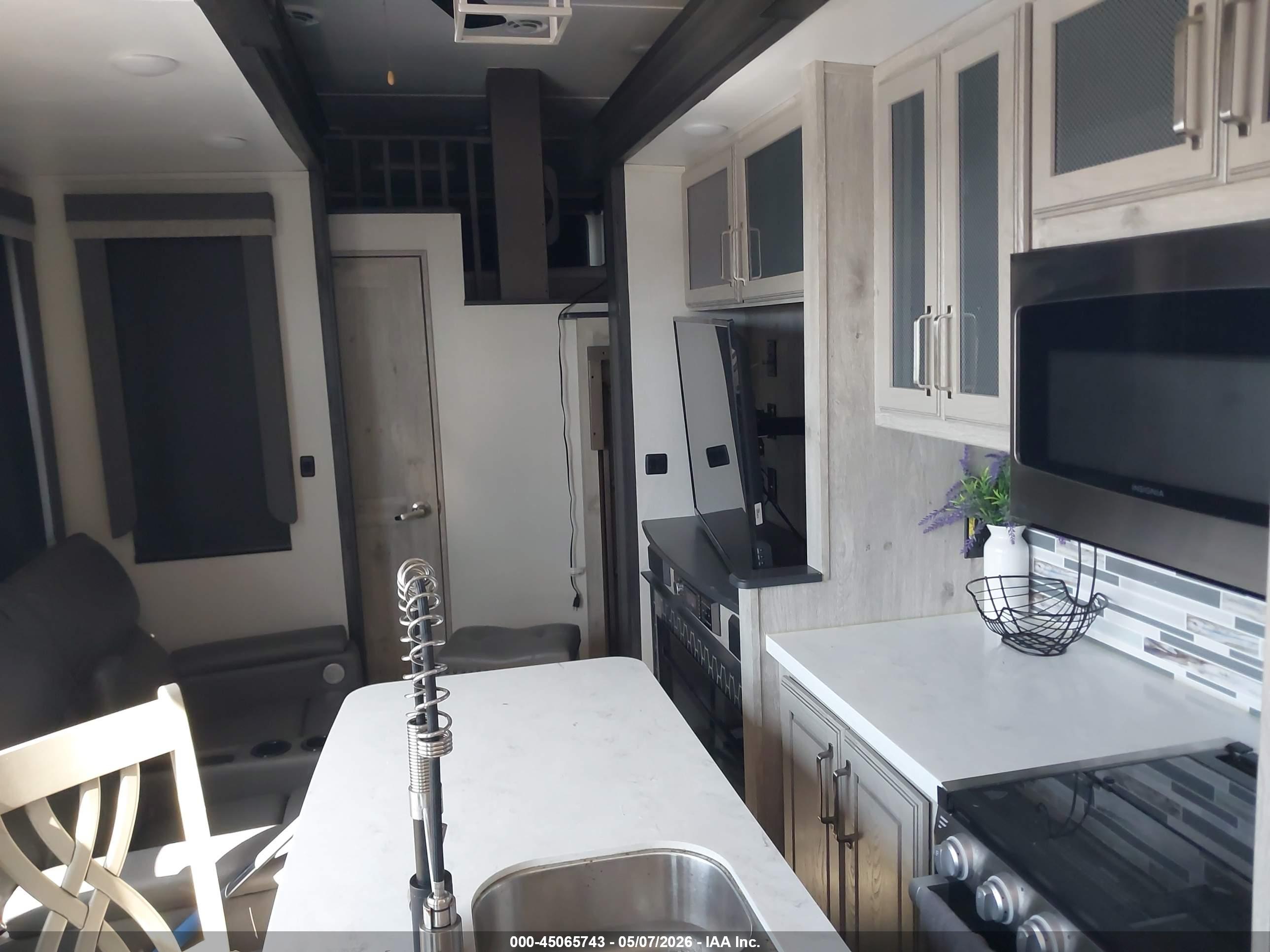 KEYSTONE RV image 8