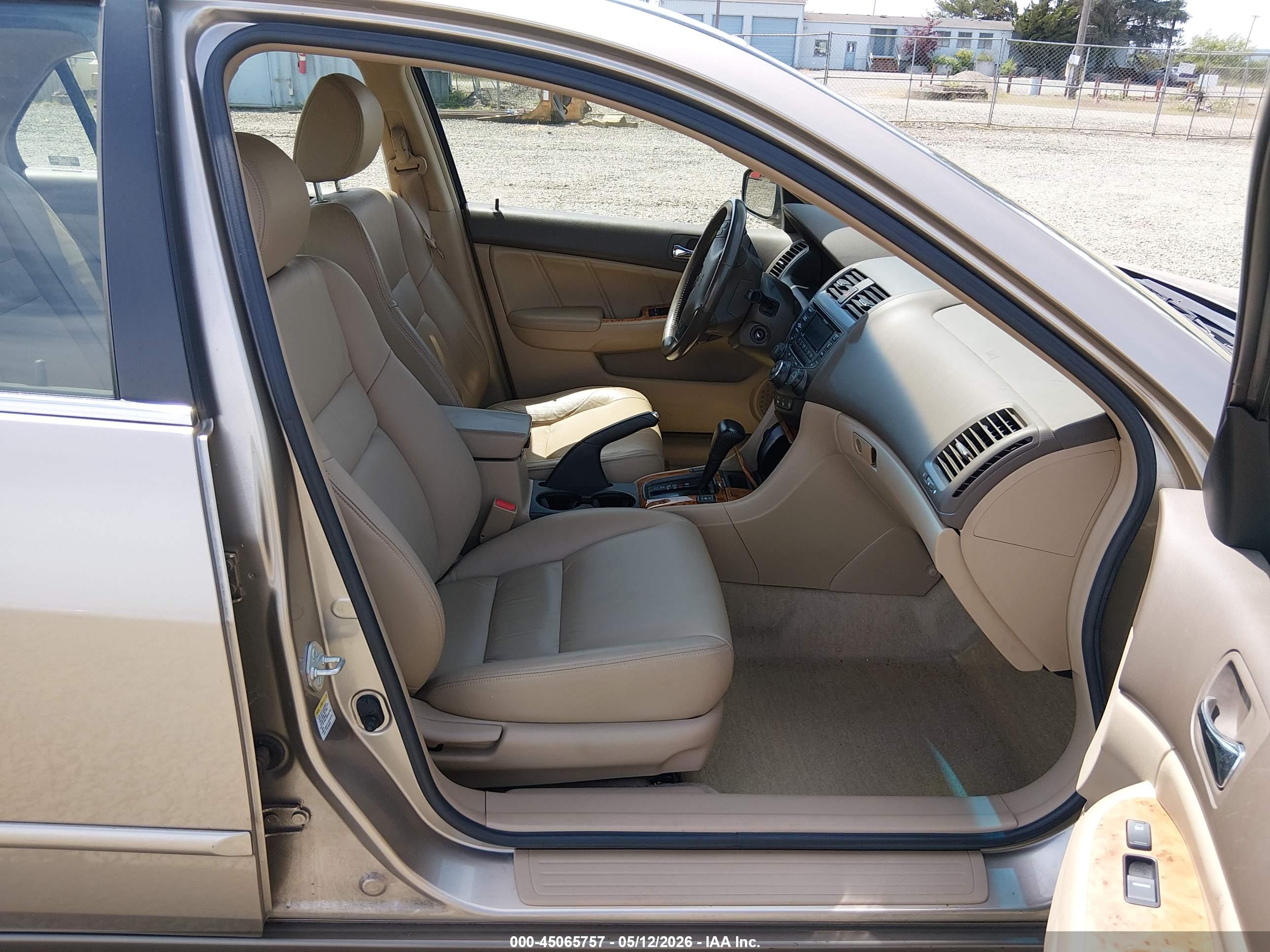 HONDA ACCORD image 5