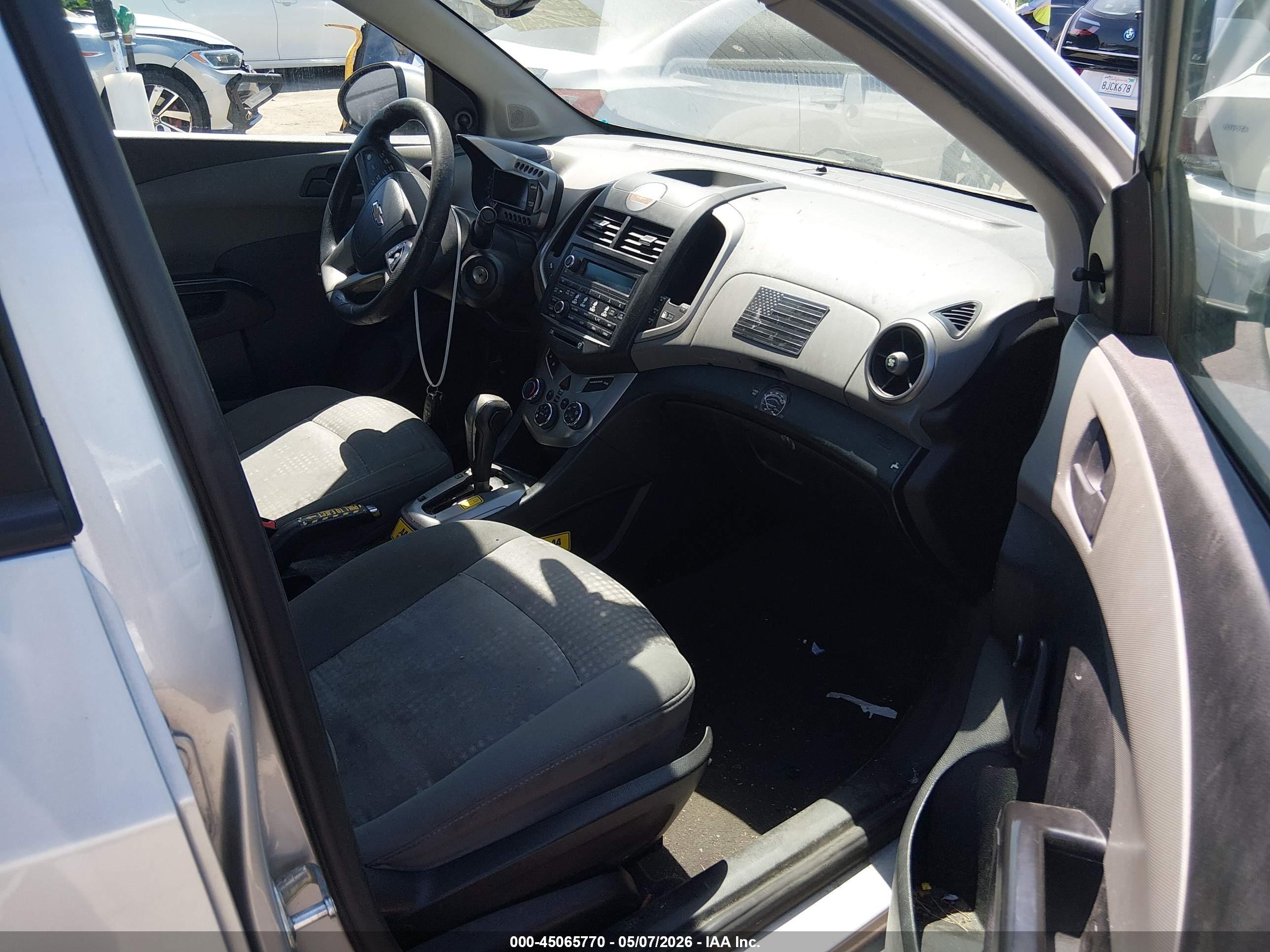 CHEVROLET SONIC image 5