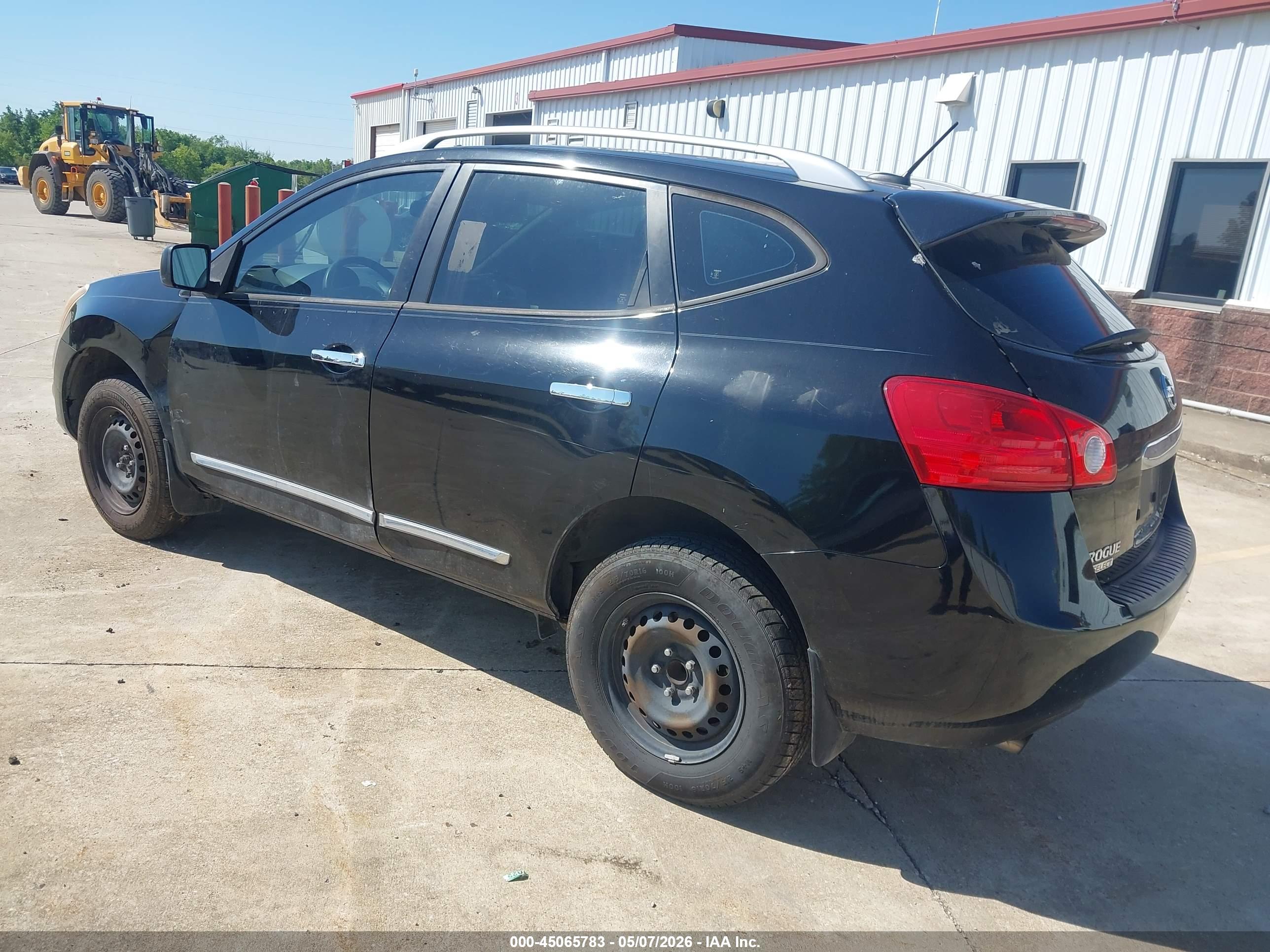 NISSAN ROGUE image 3