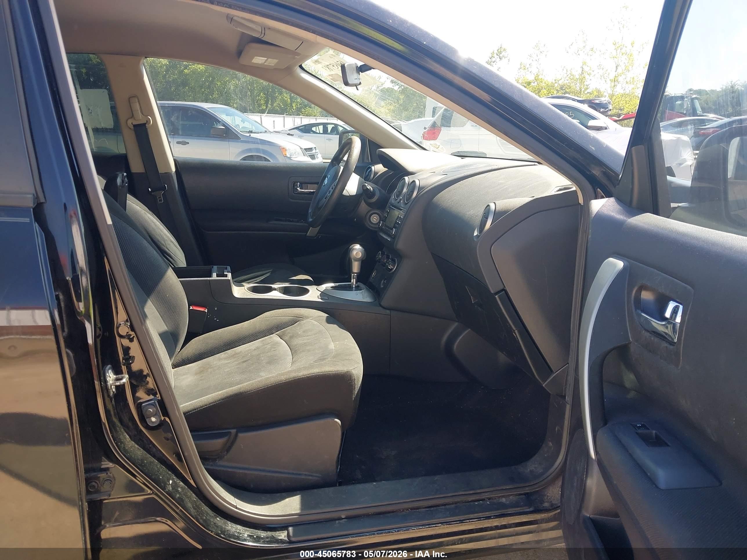 NISSAN ROGUE image 5