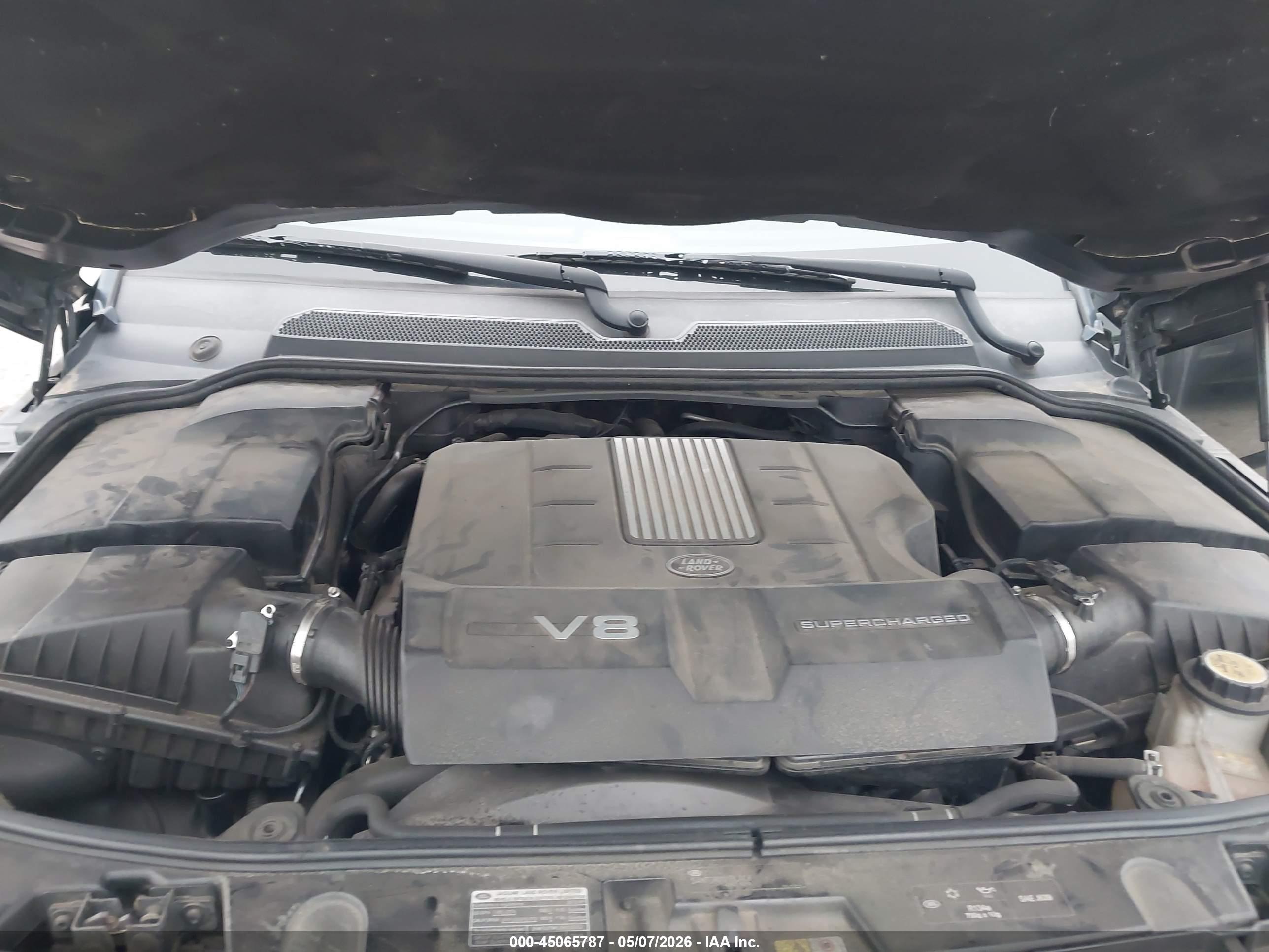 LAND ROVER image 10