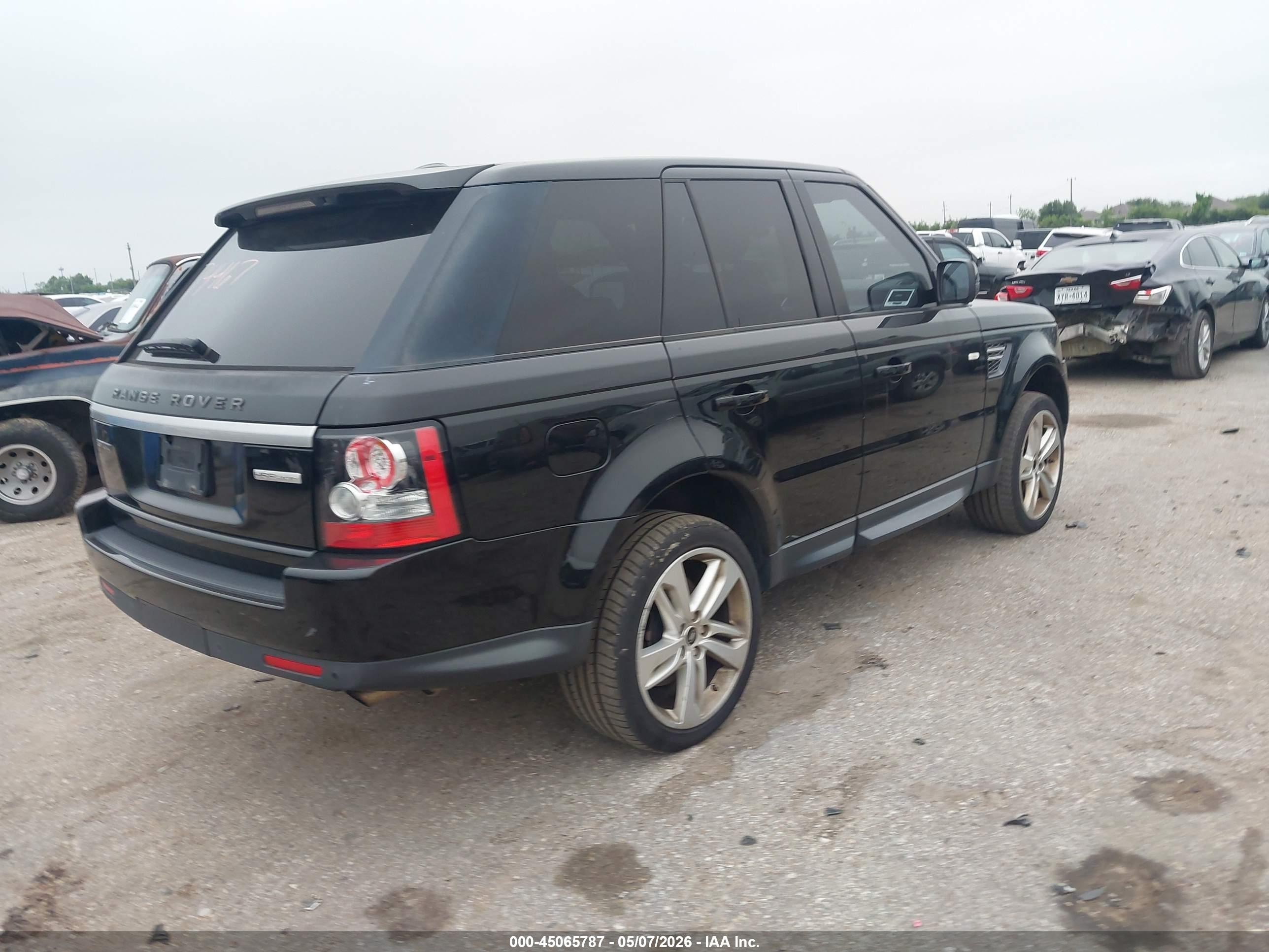 LAND ROVER image 4