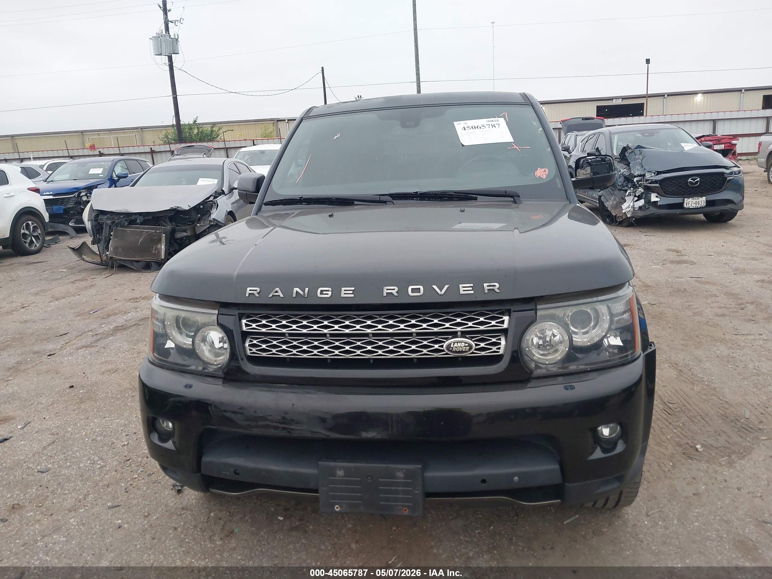 LAND ROVER image 6