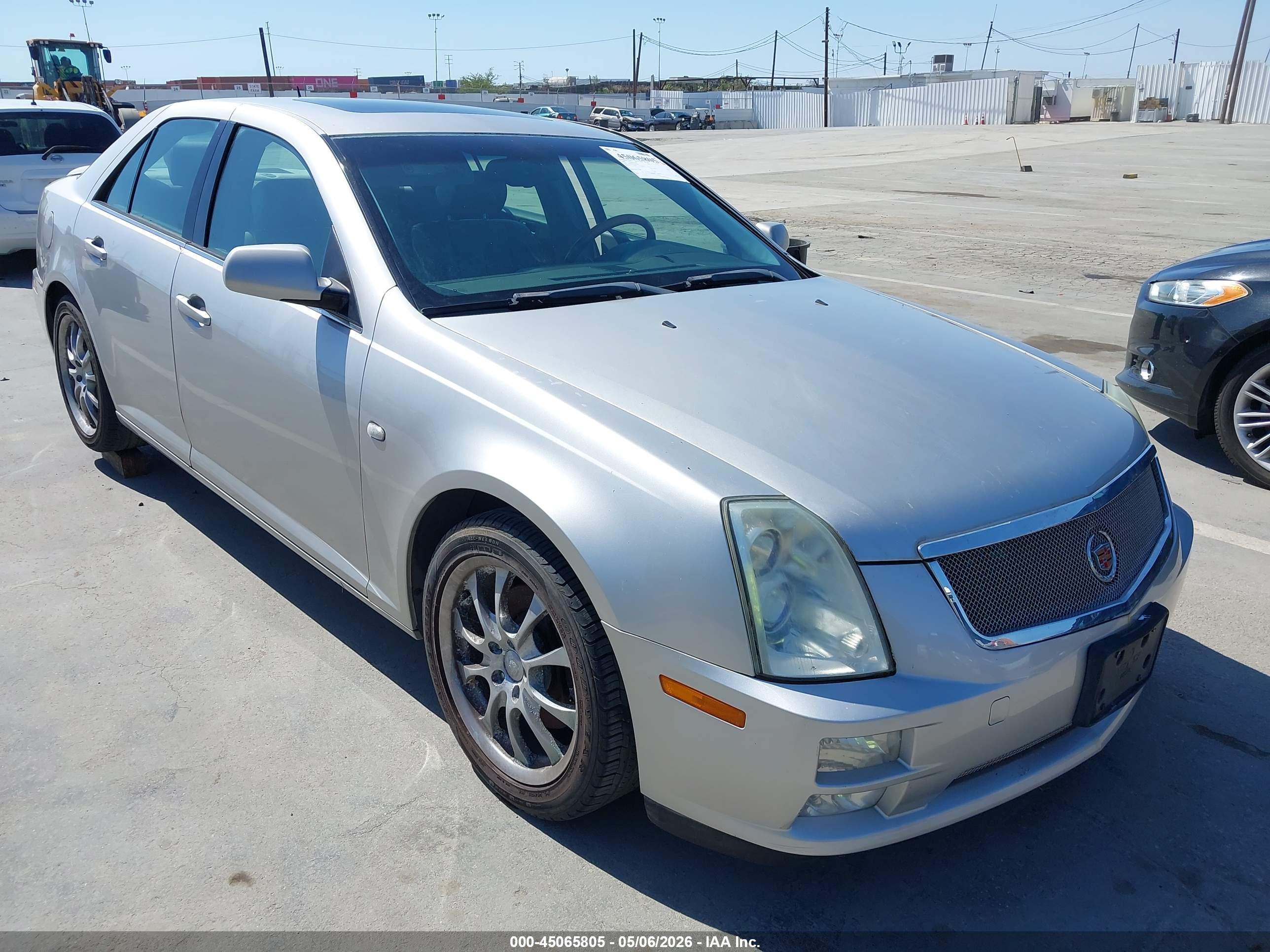 CADILLAC STS image 6
