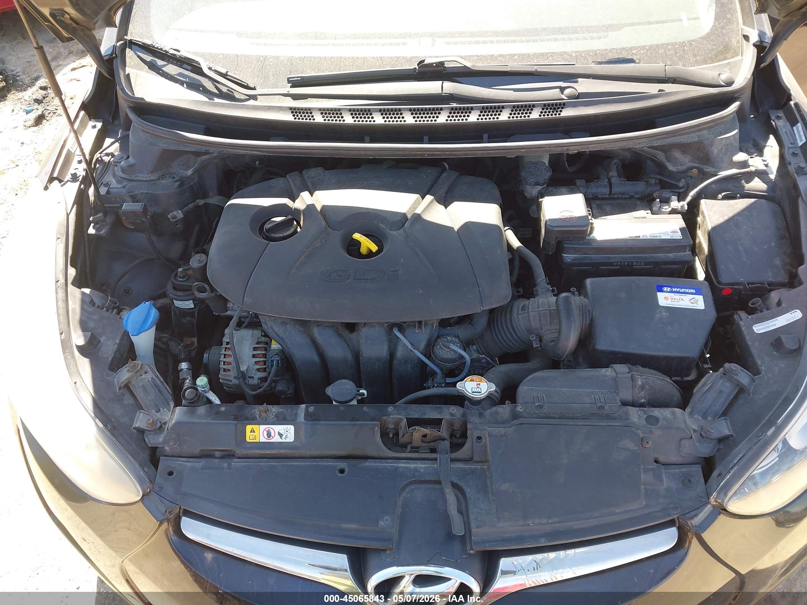 HYUNDAI ELANTRA image 10