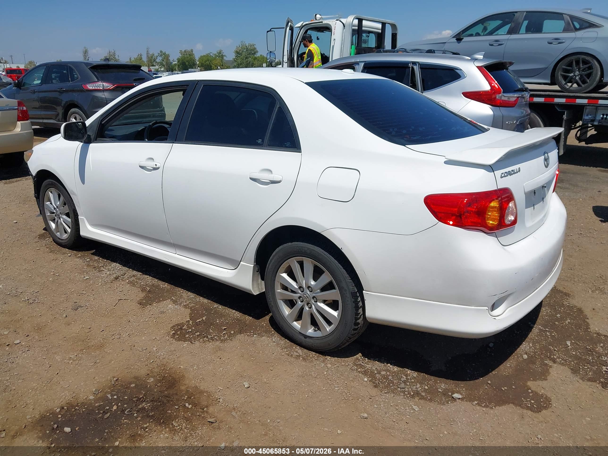 TOYOTA COROLLA image 3