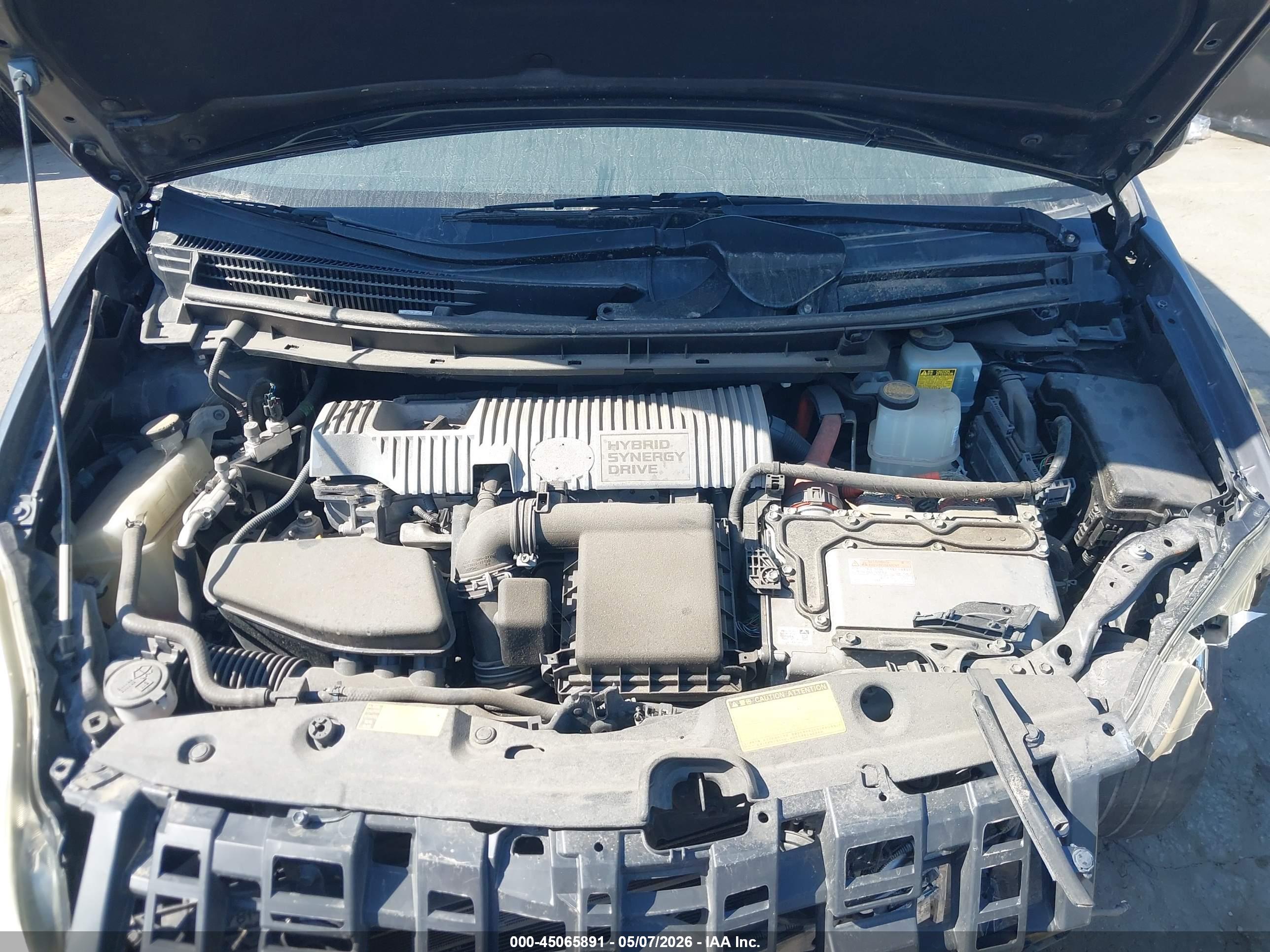 TOYOTA PRIUS image 10