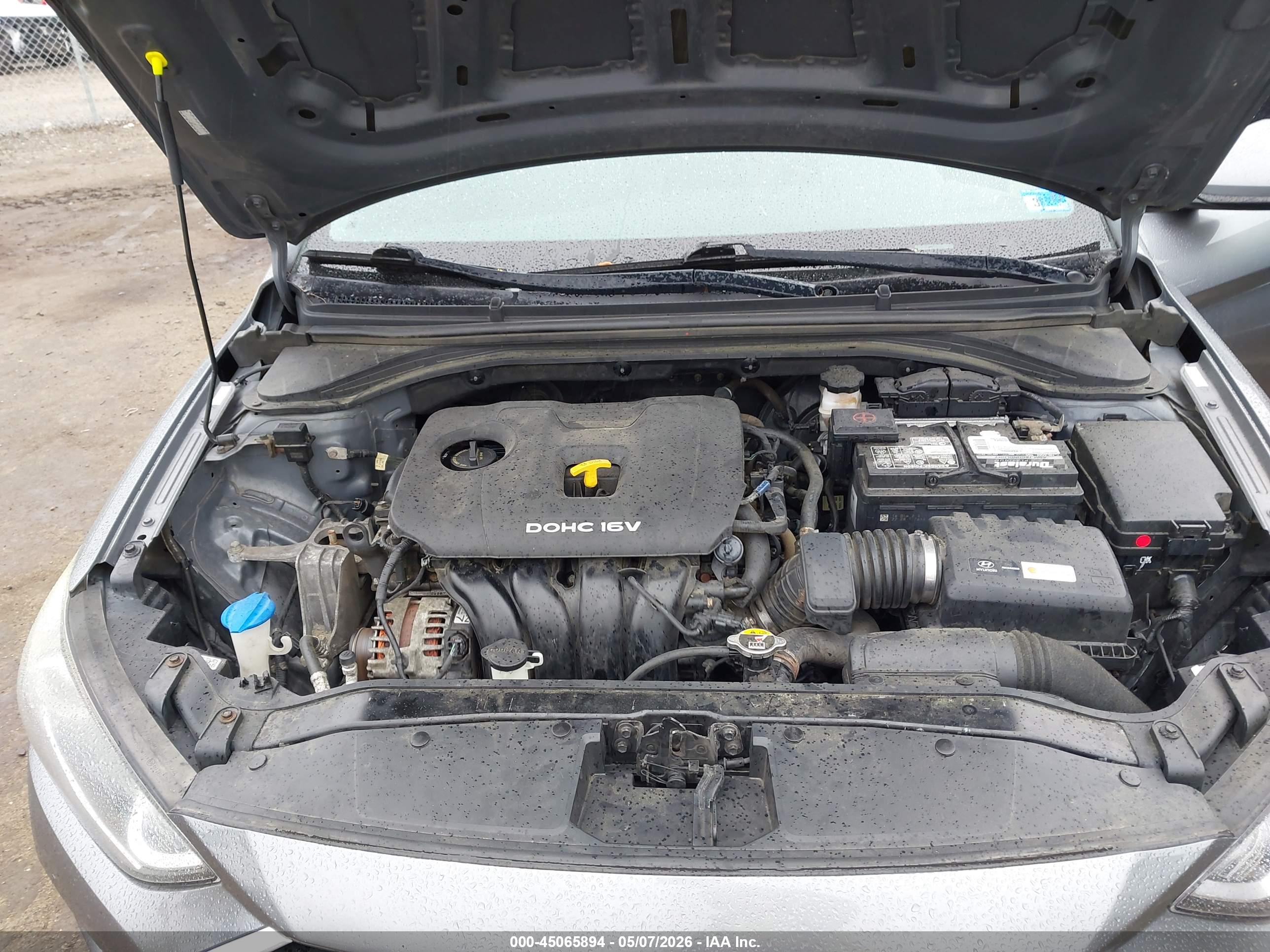 HYUNDAI ELANTRA image 10
