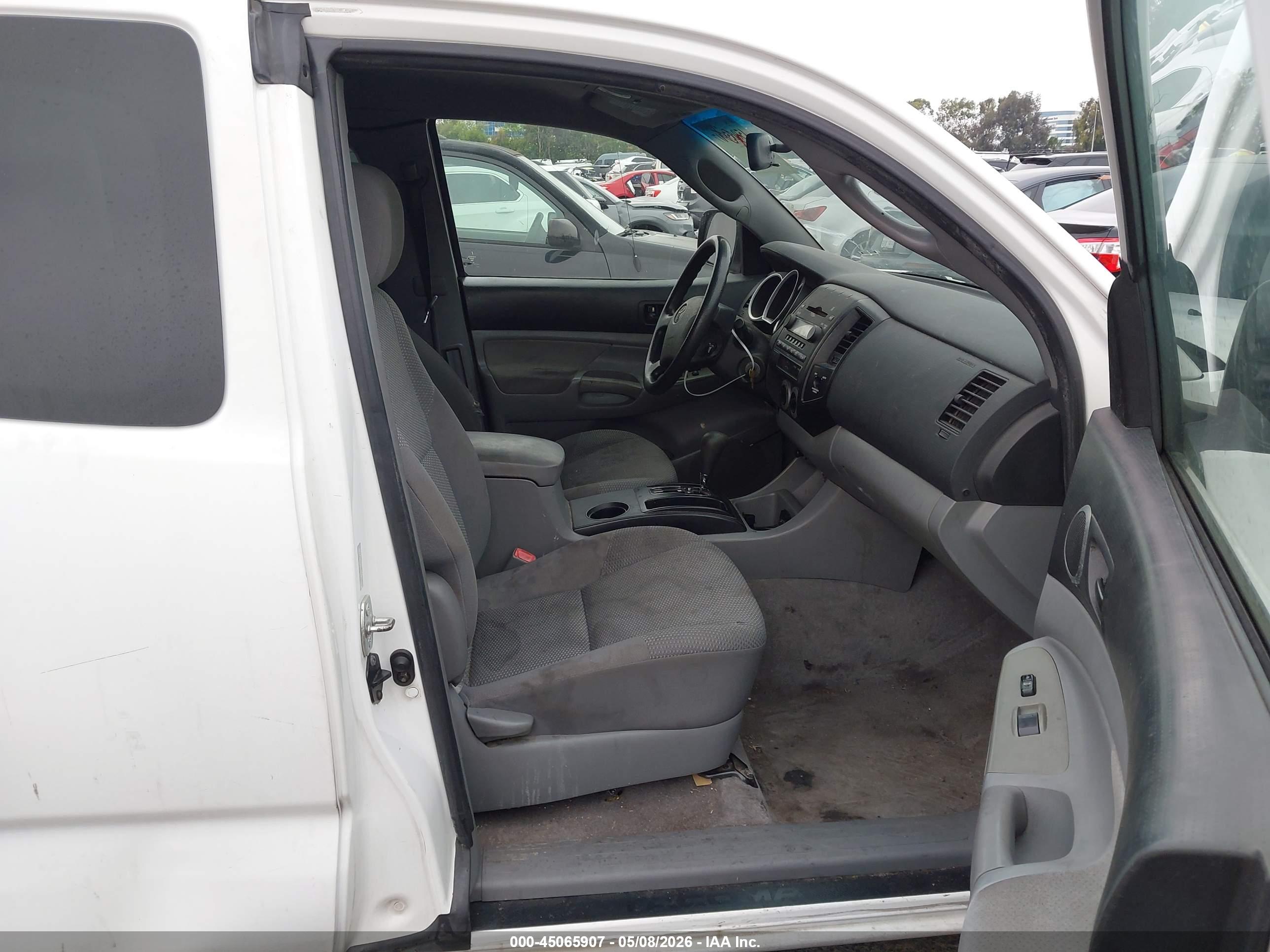 TOYOTA TACOMA image 5