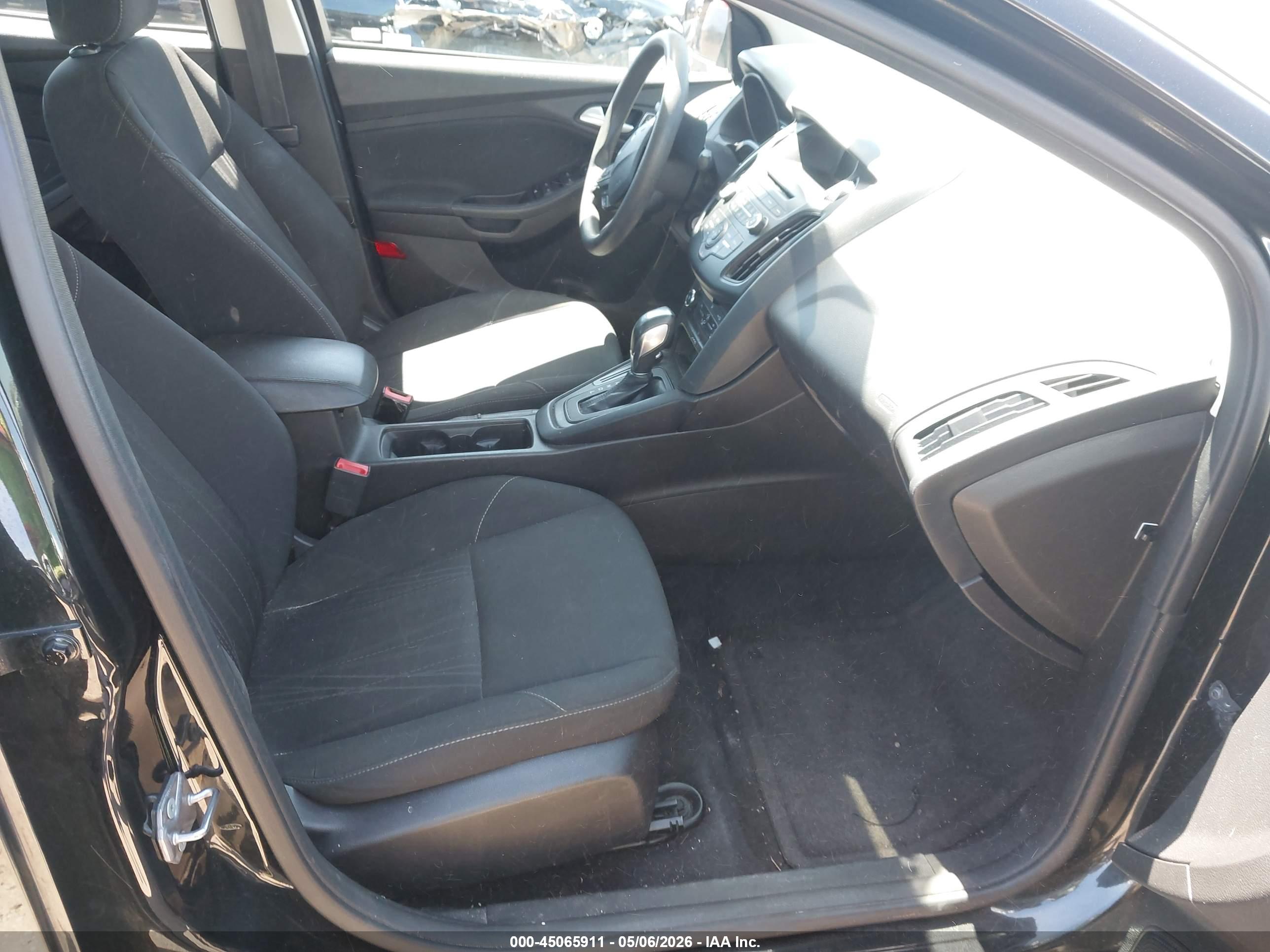 FORD FOCUS image 5
