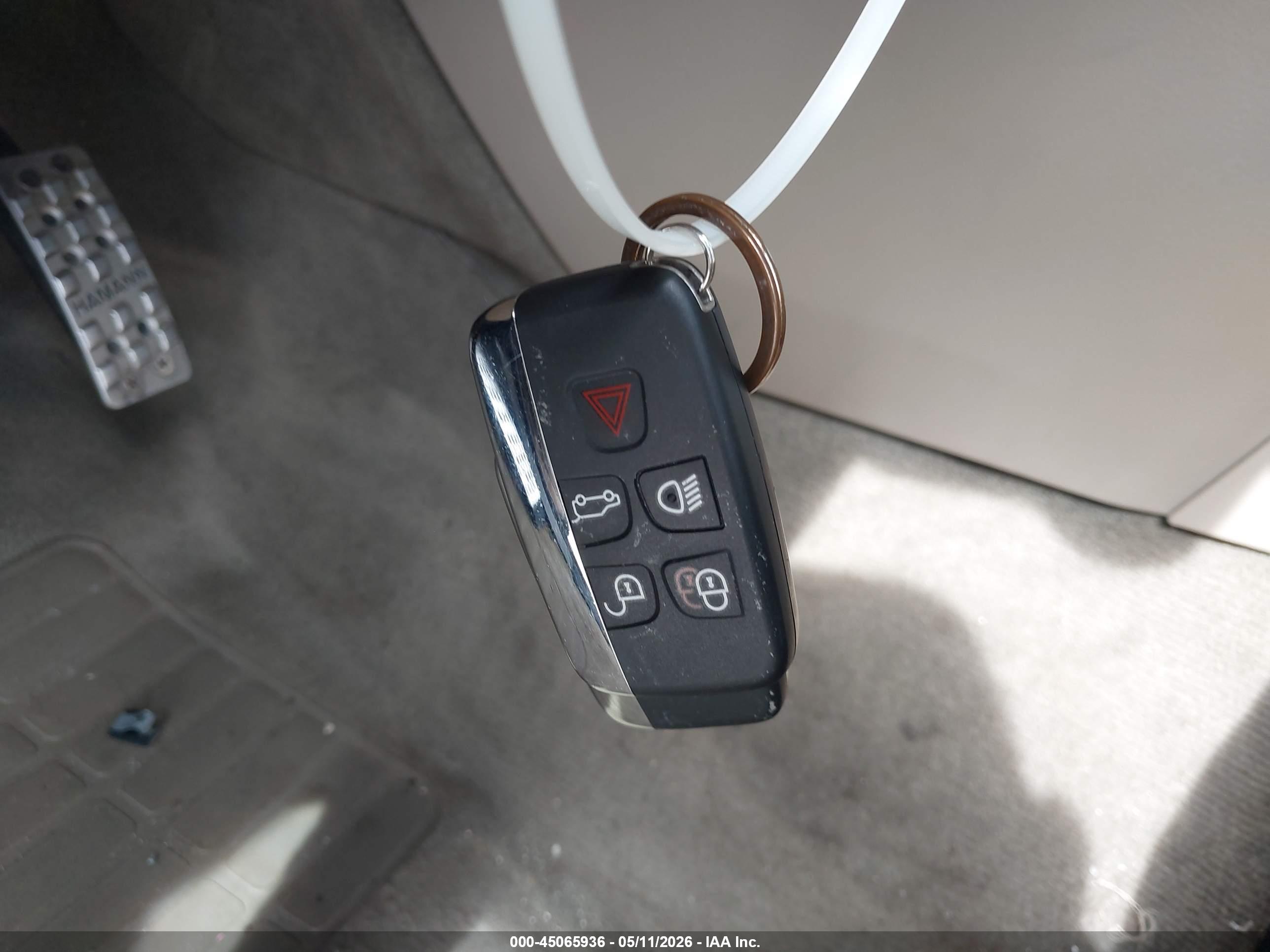 LAND ROVER image 11