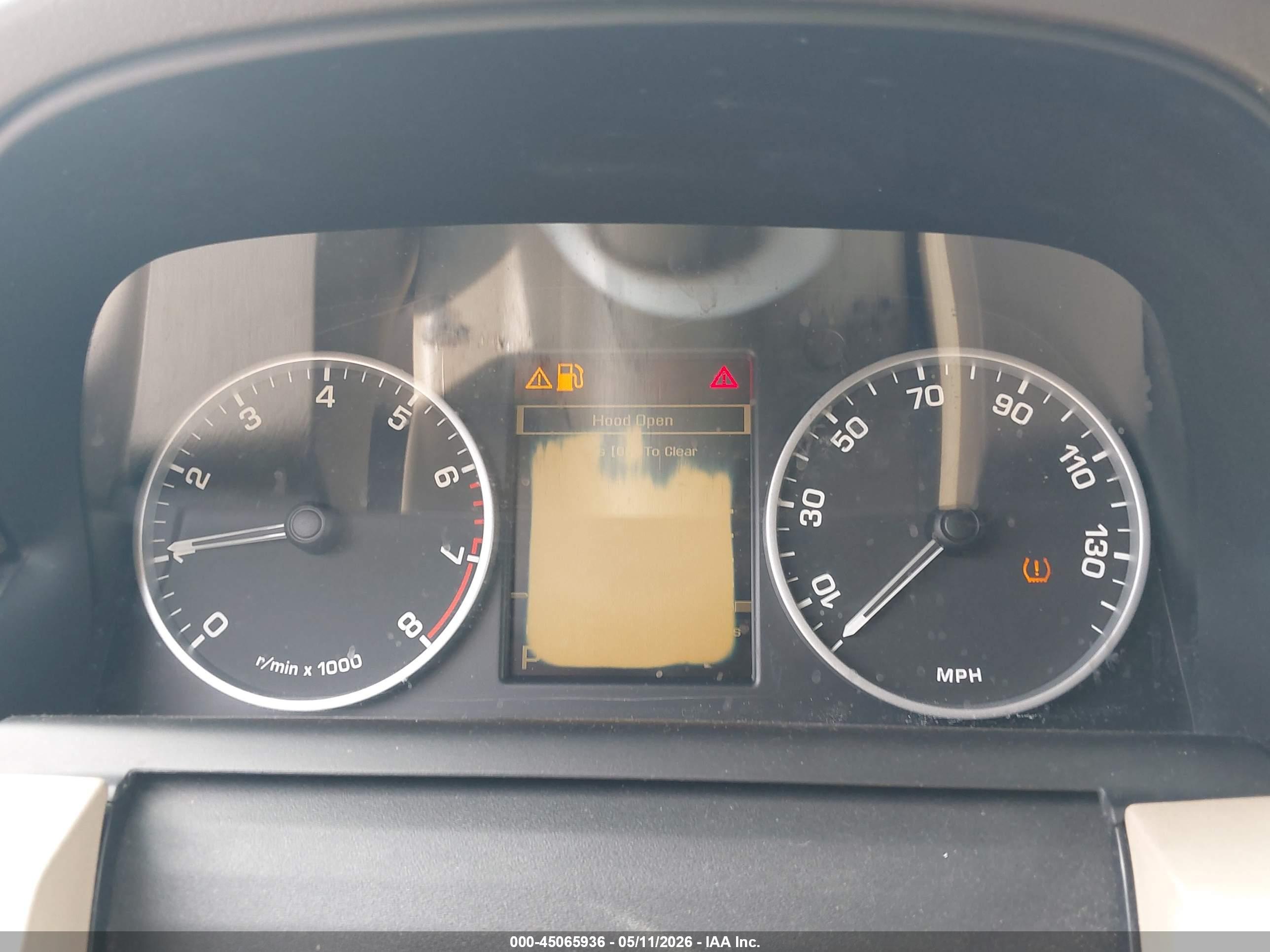 LAND ROVER image 7