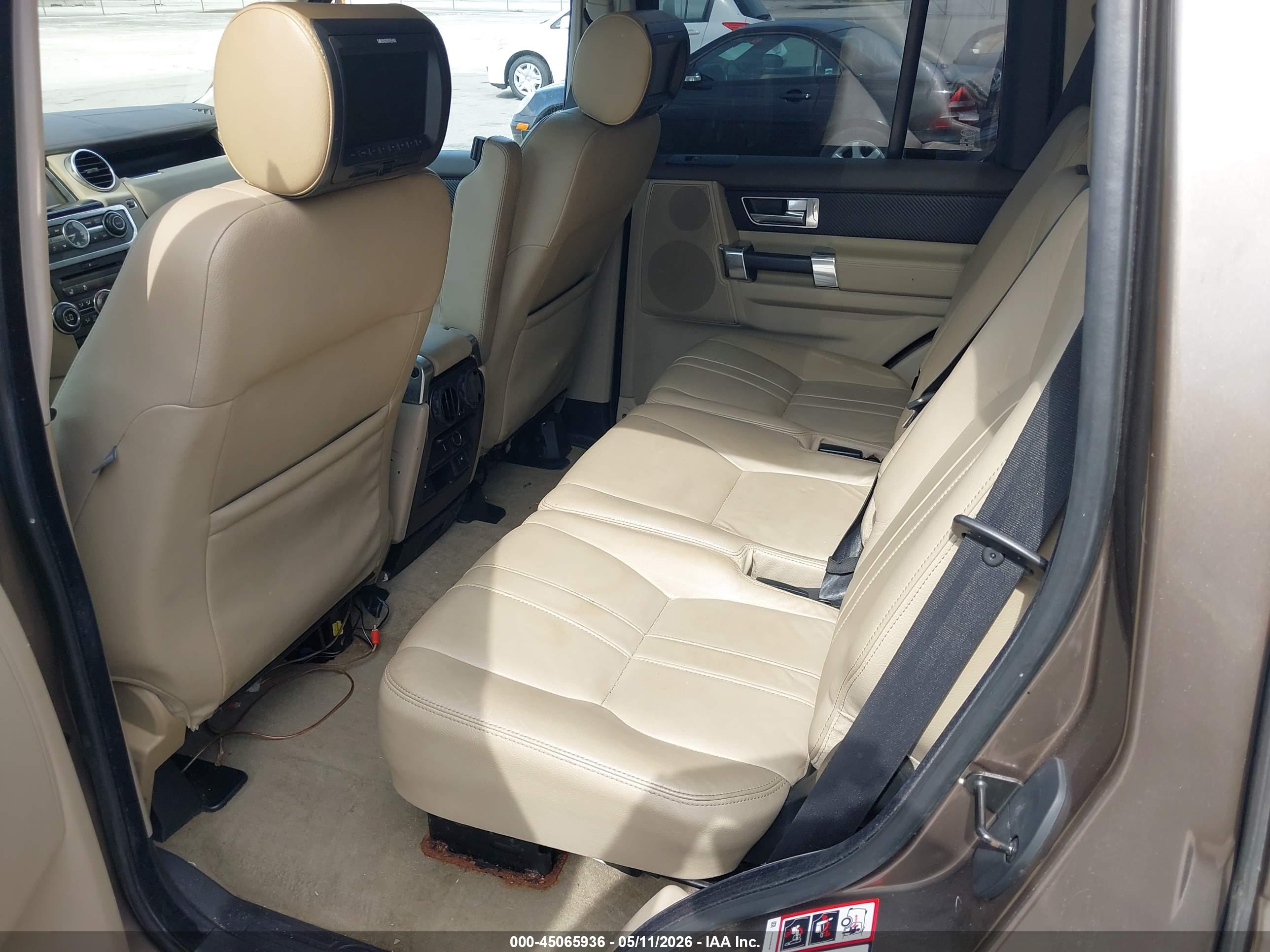 LAND ROVER image 8