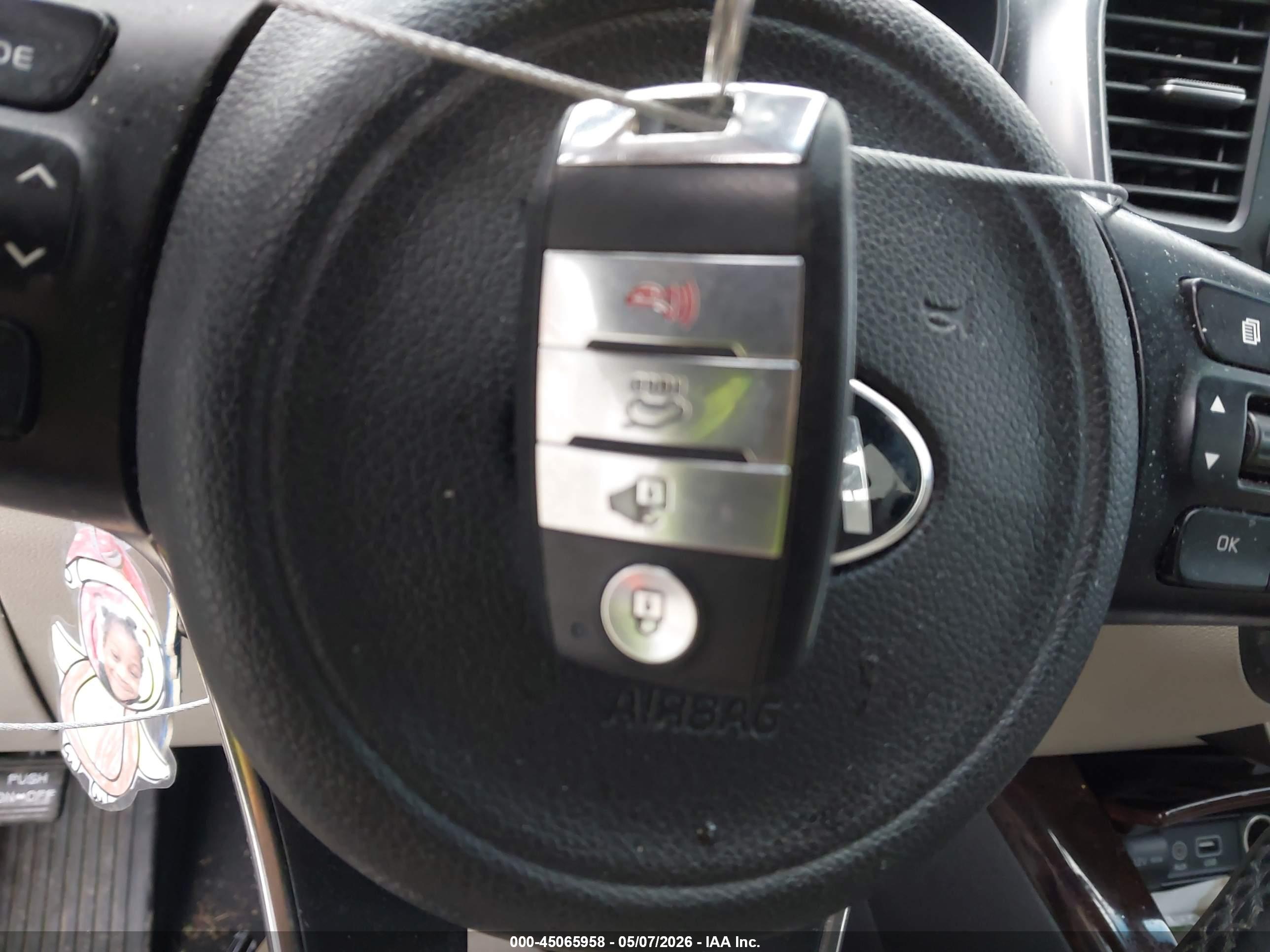 KIA SORENTO image 11
