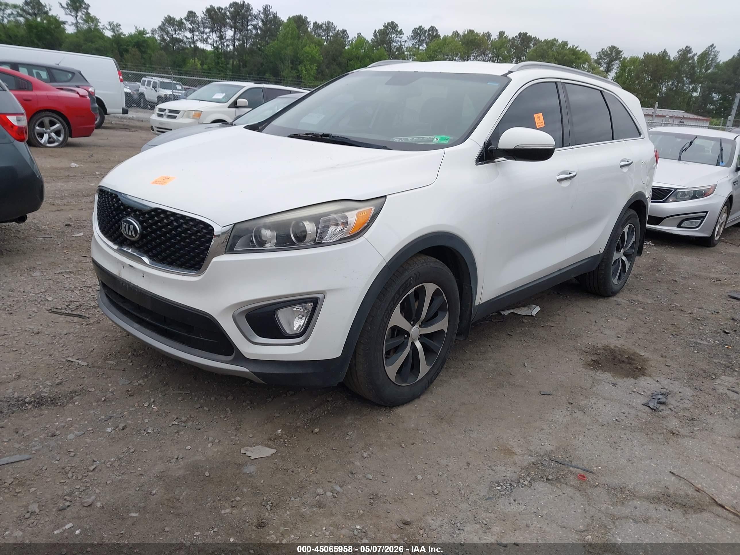 KIA SORENTO image 2