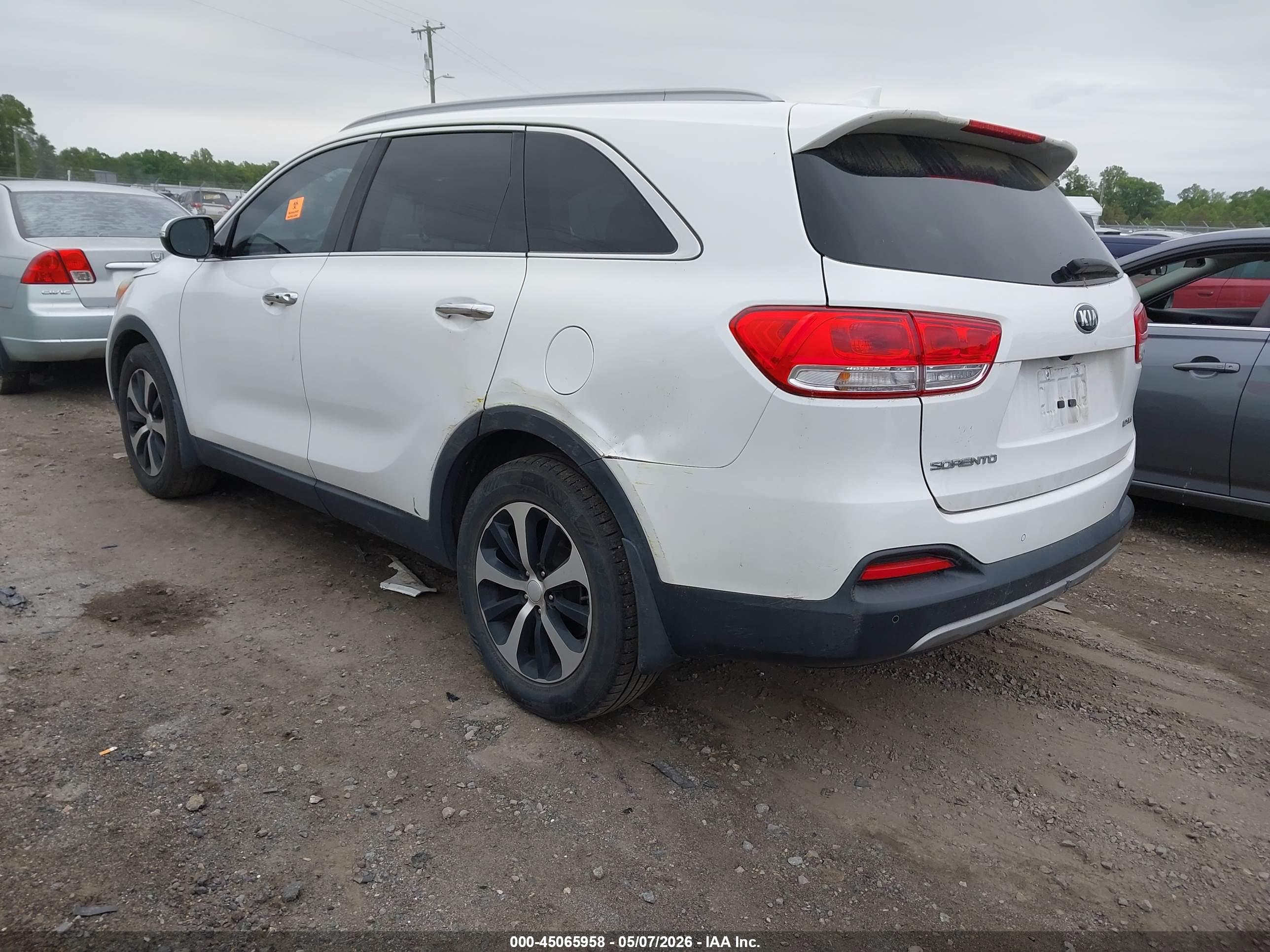KIA SORENTO image 3