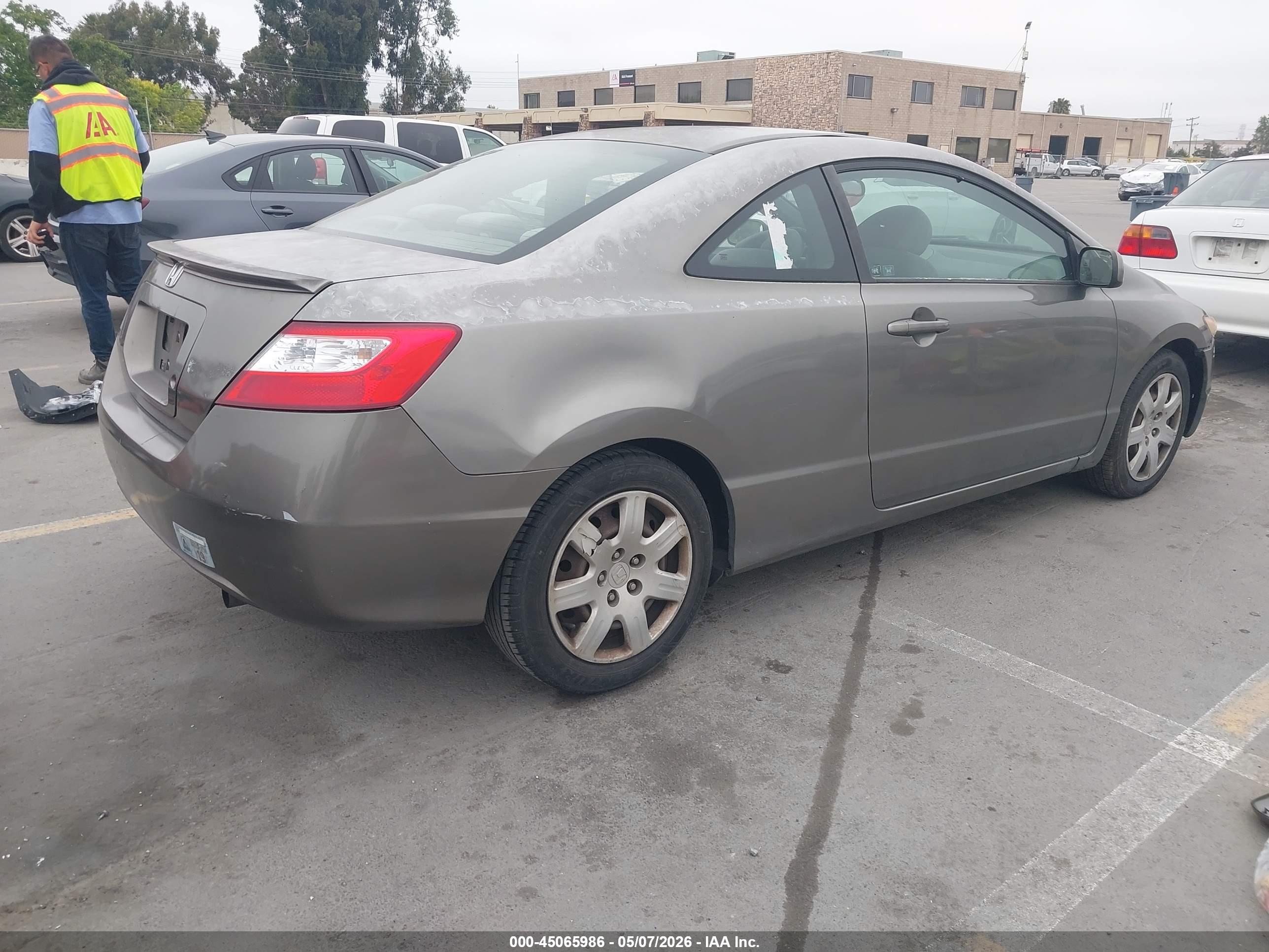 HONDA CIVIC image 4