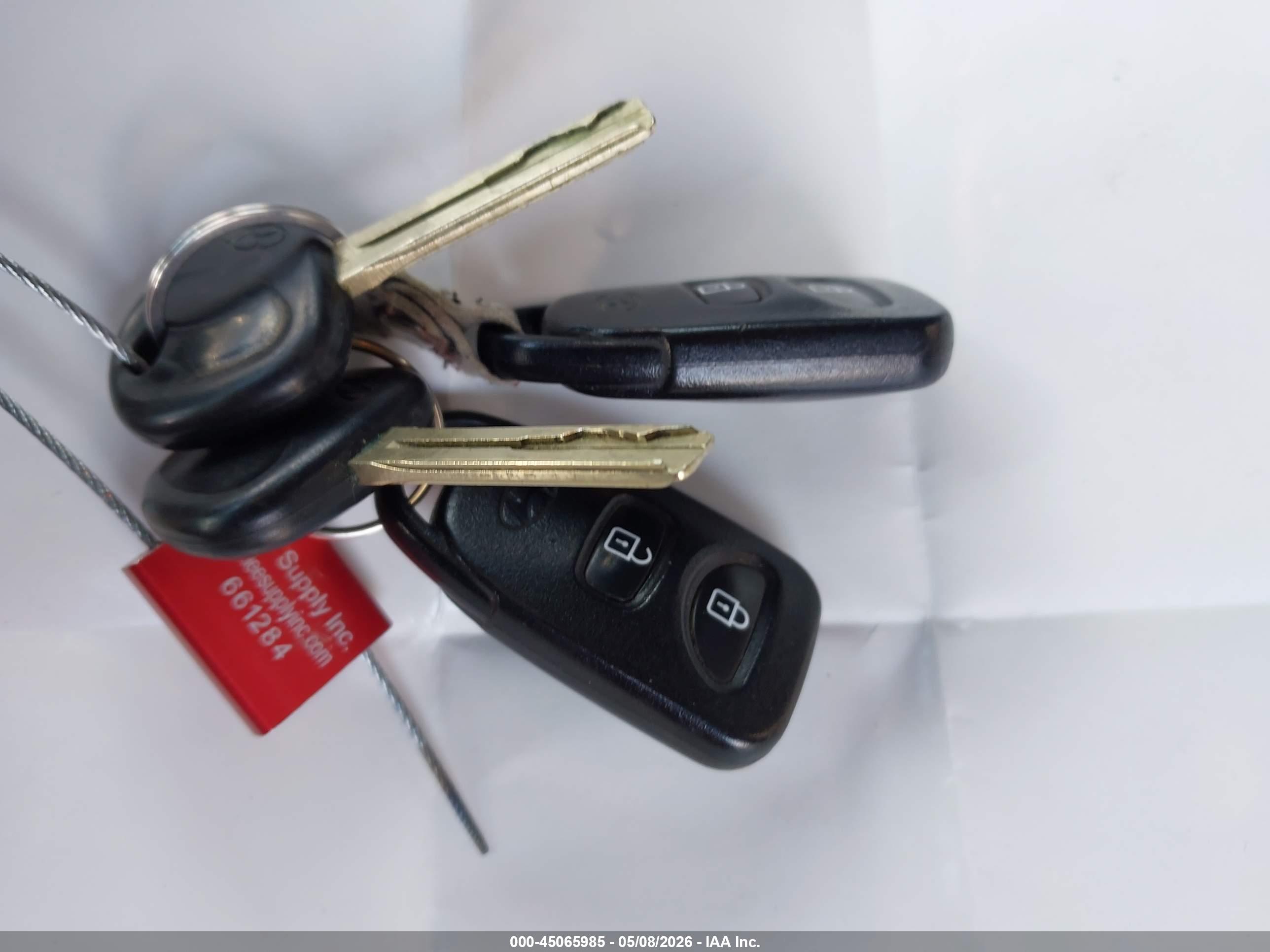 HYUNDAI TUCSON image 11