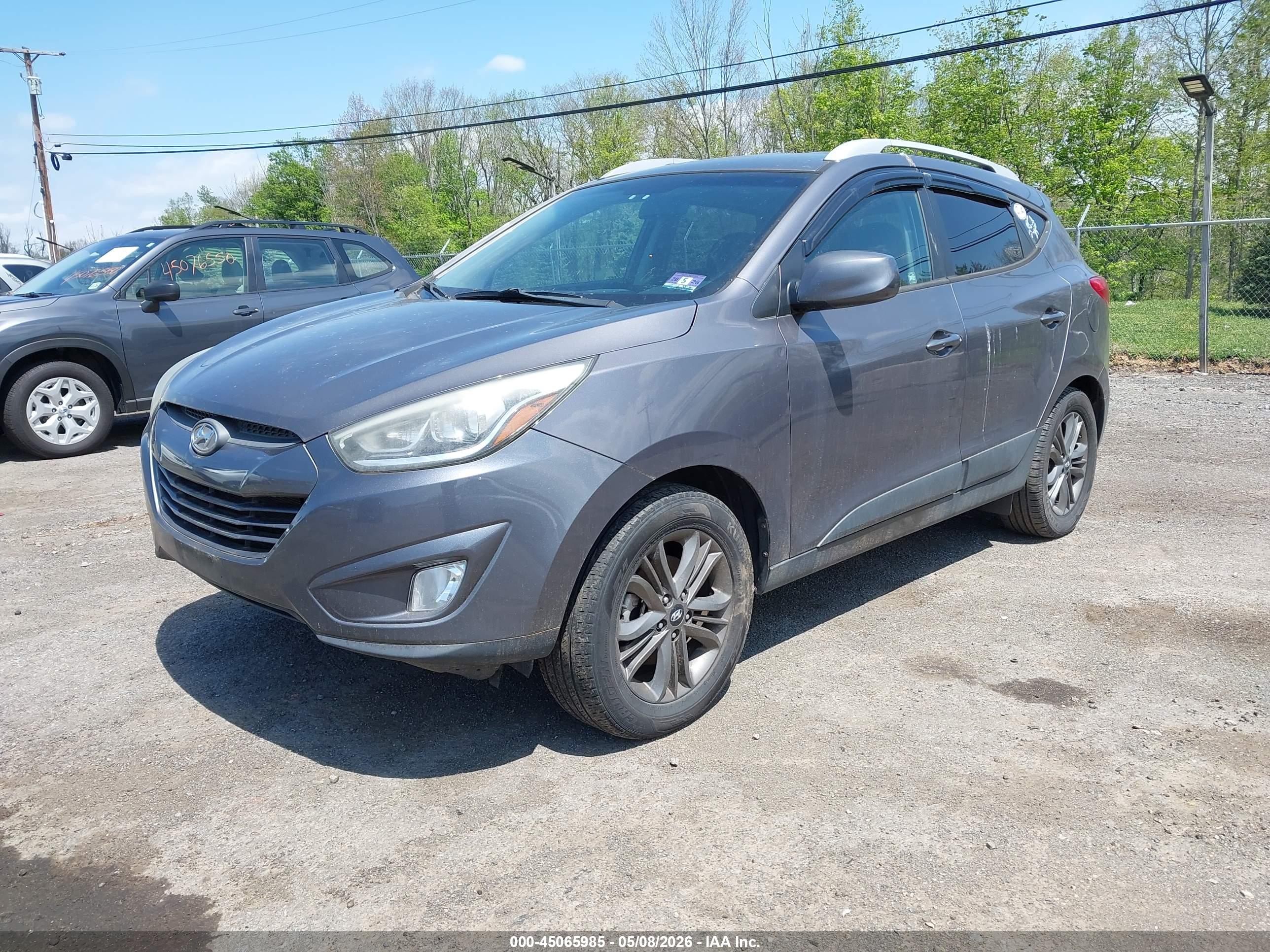 HYUNDAI TUCSON image 2