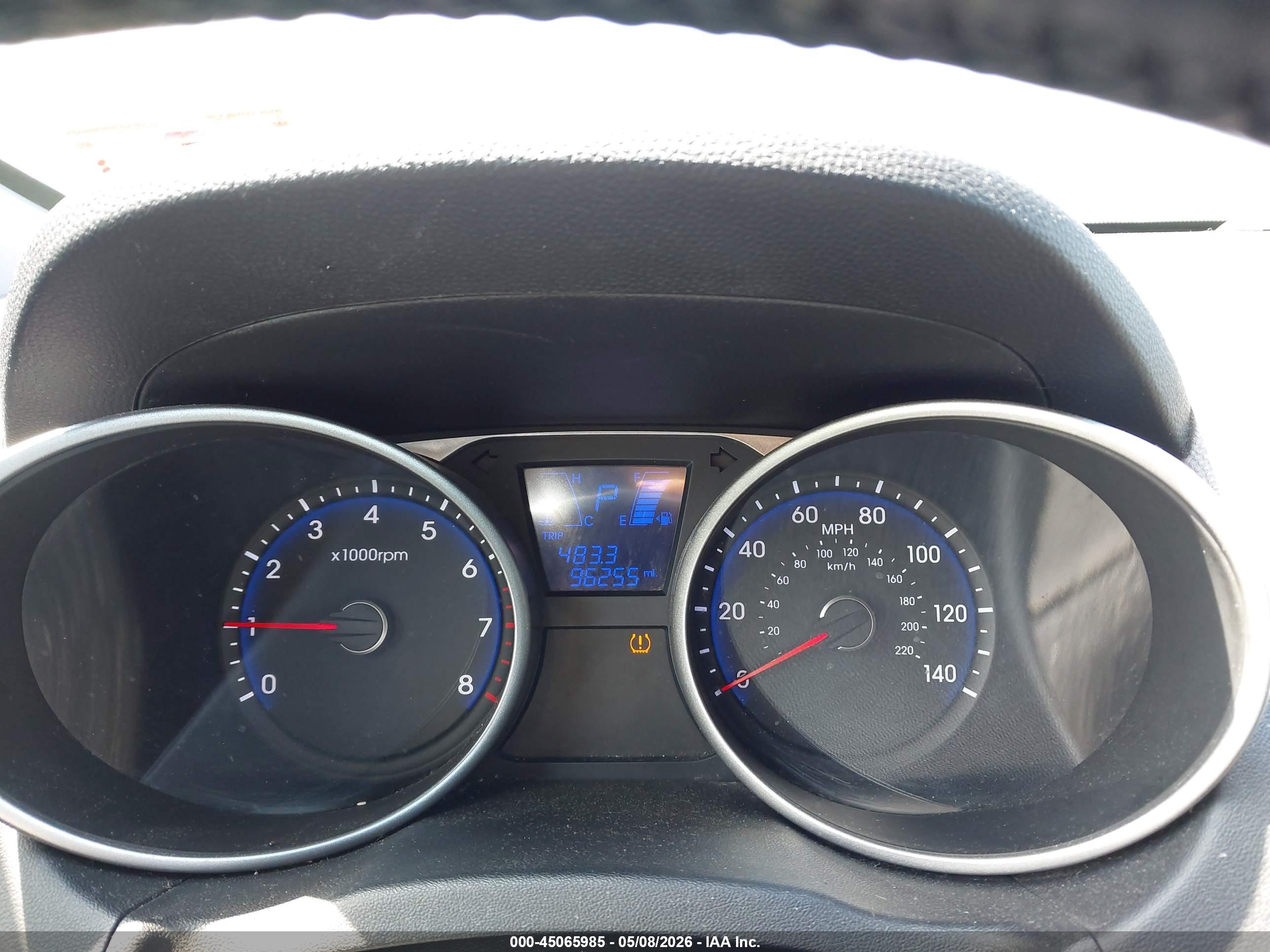 HYUNDAI TUCSON image 7