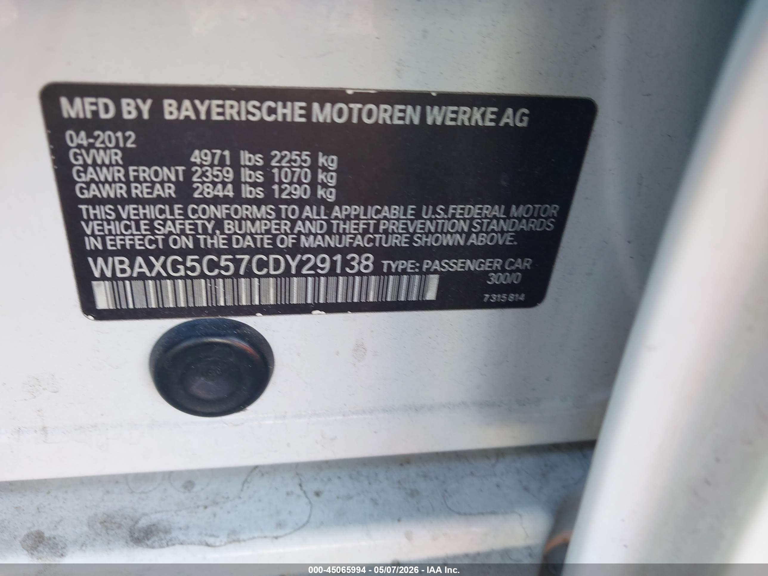 BMW 528I image 9
