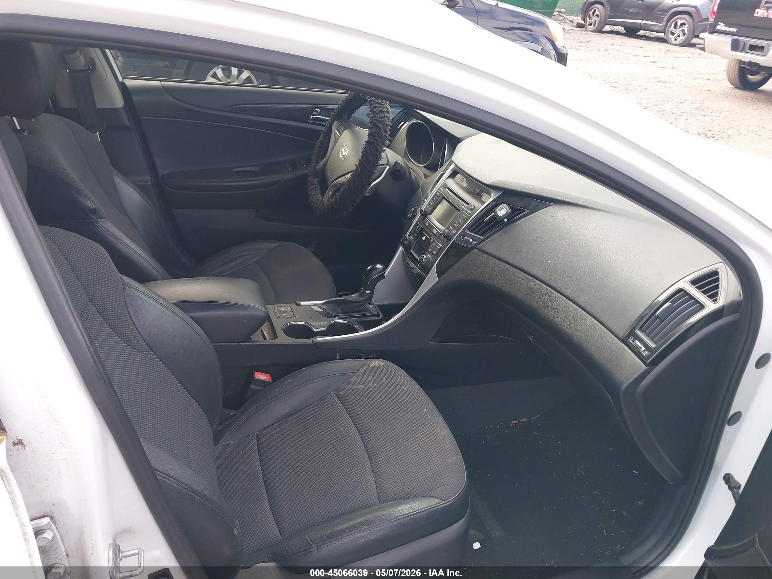 HYUNDAI SONATA image 5