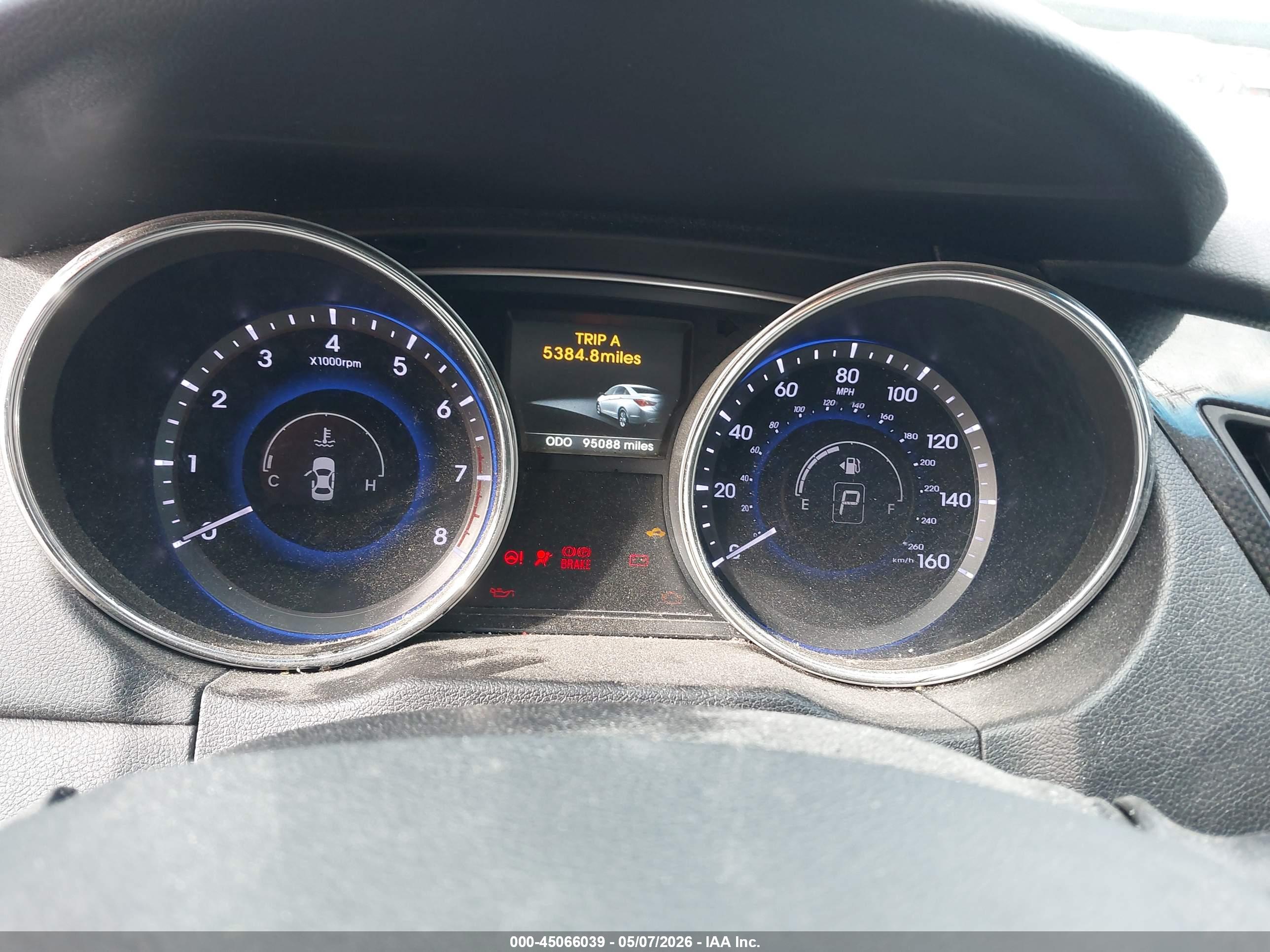 HYUNDAI SONATA image 7