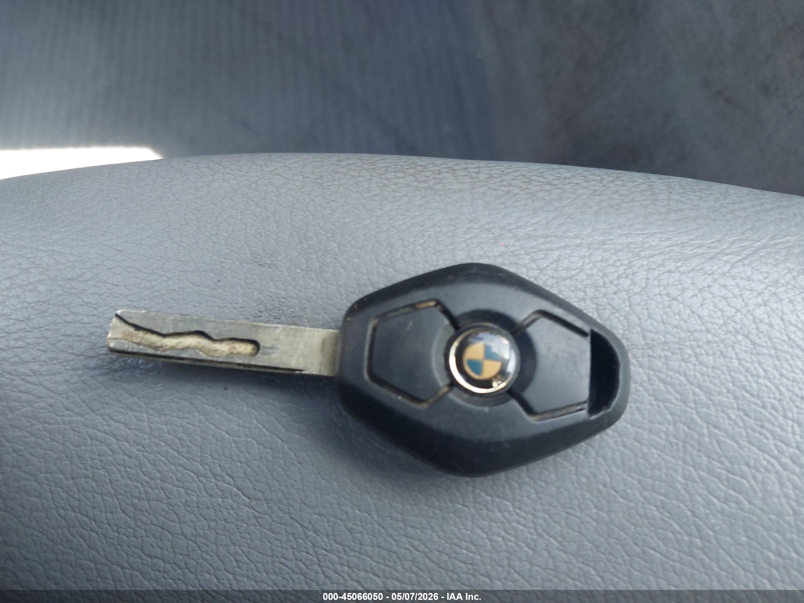 BMW 330CI image 11