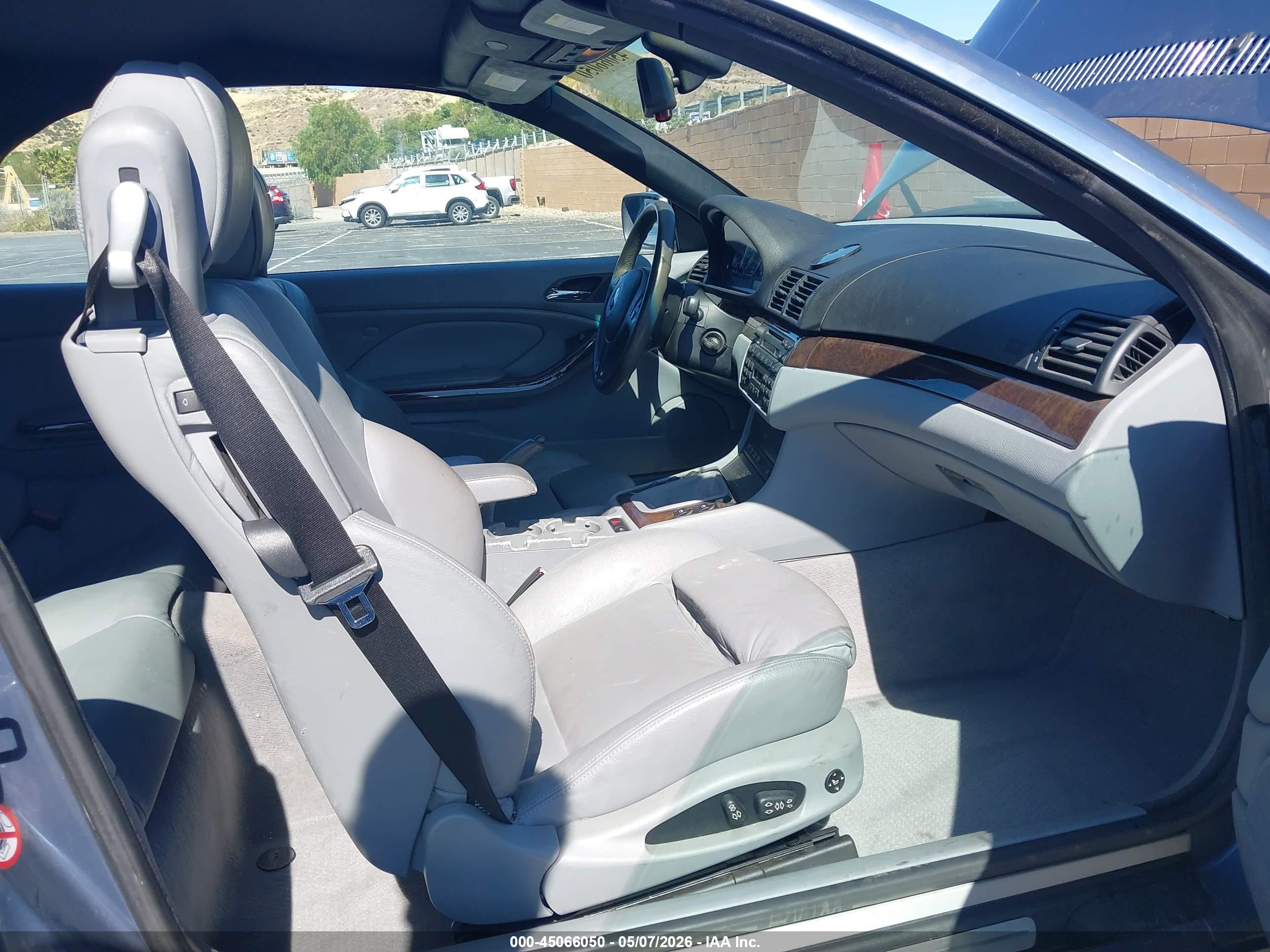 BMW 330CI image 5