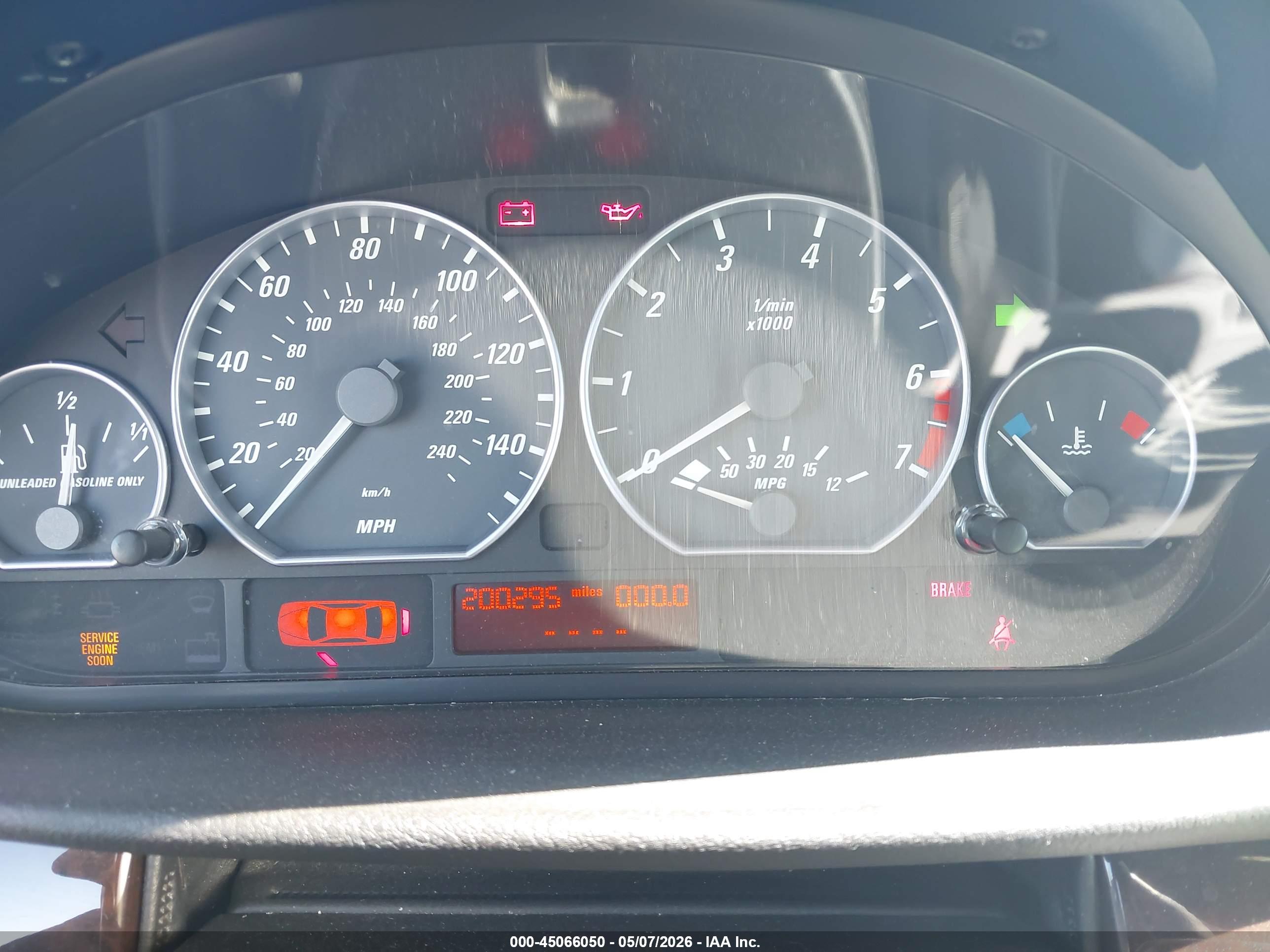 BMW 330CI image 7