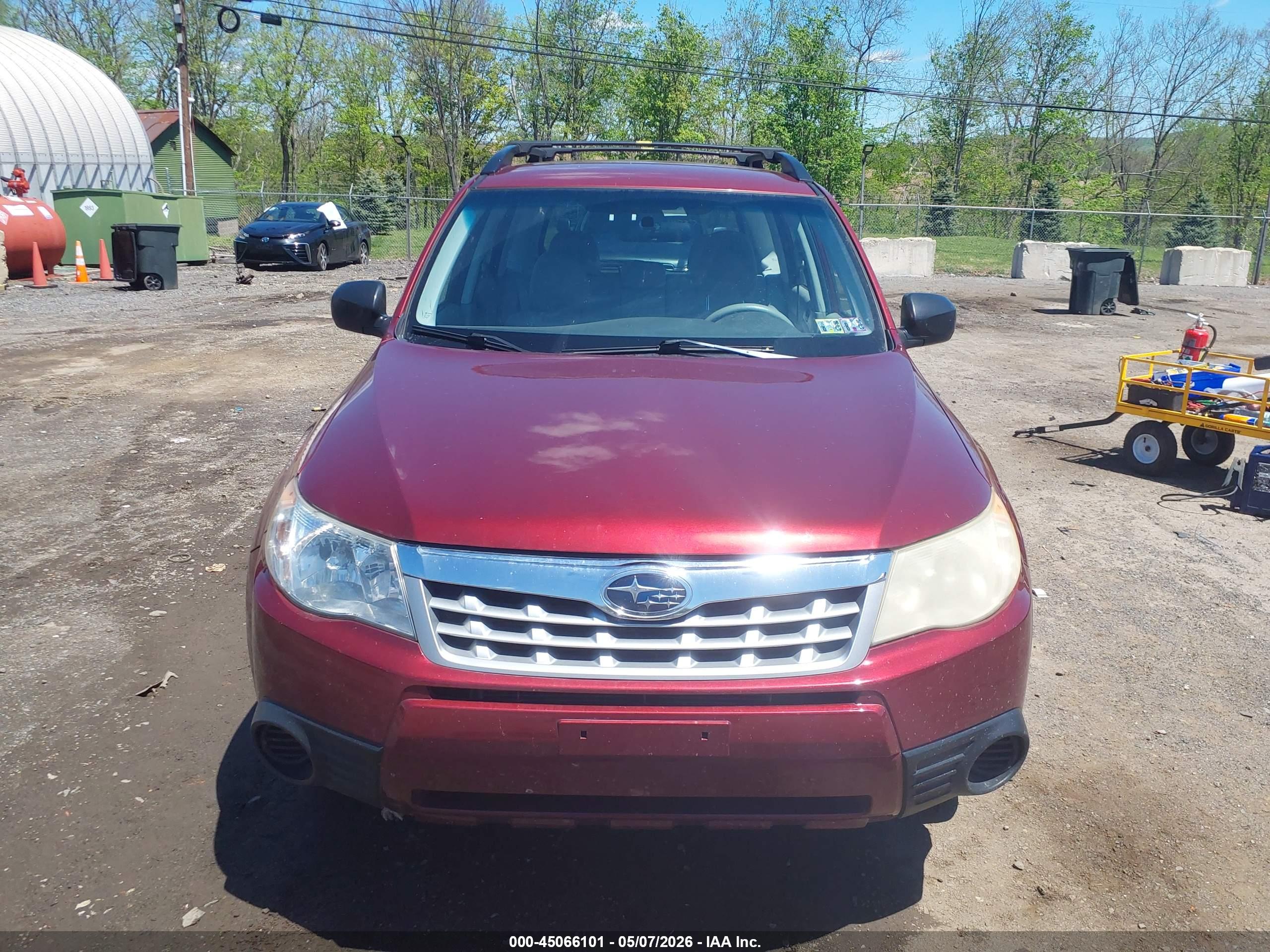 SUBARU FORESTER image 6