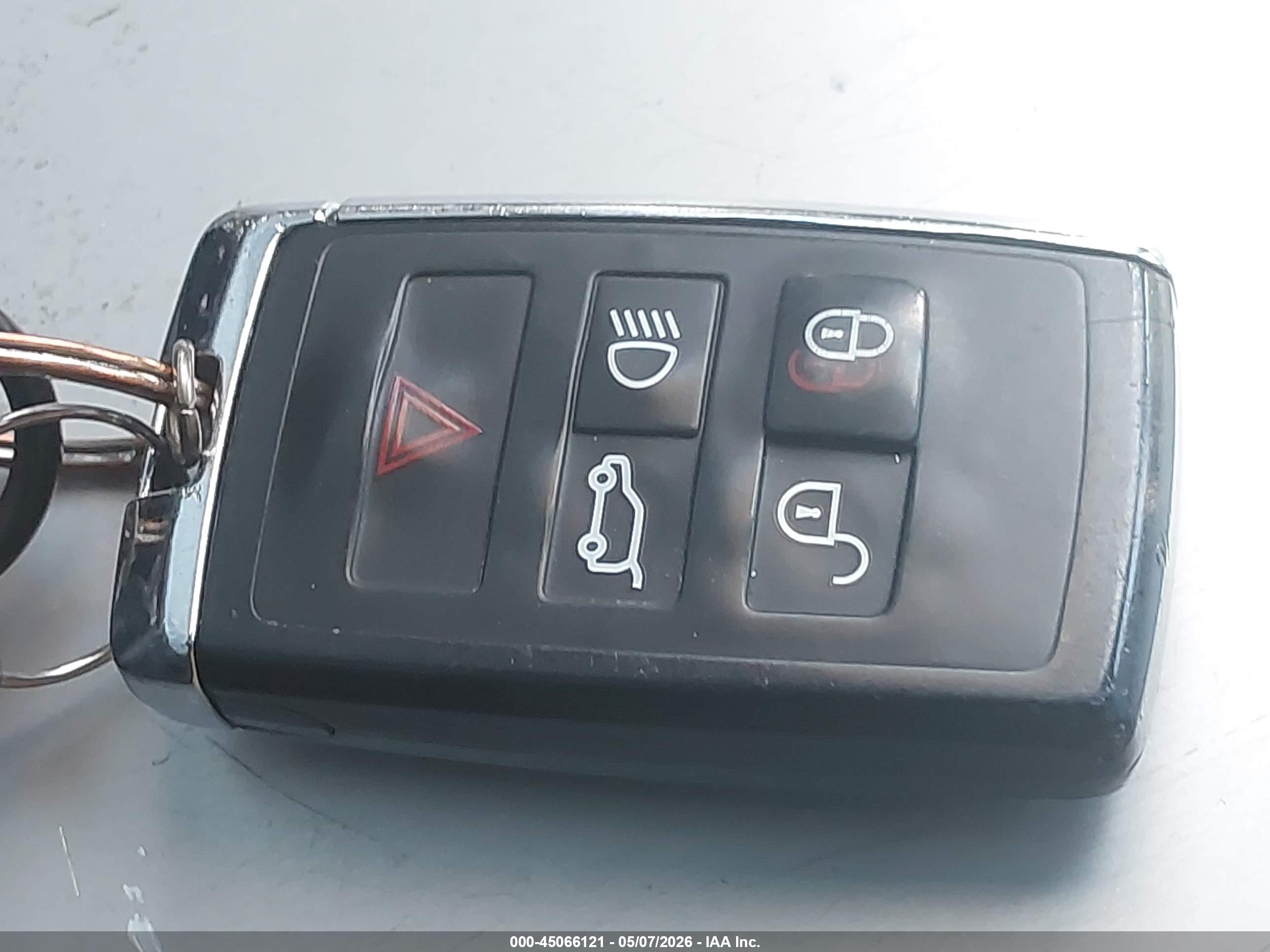 LAND ROVER image 11