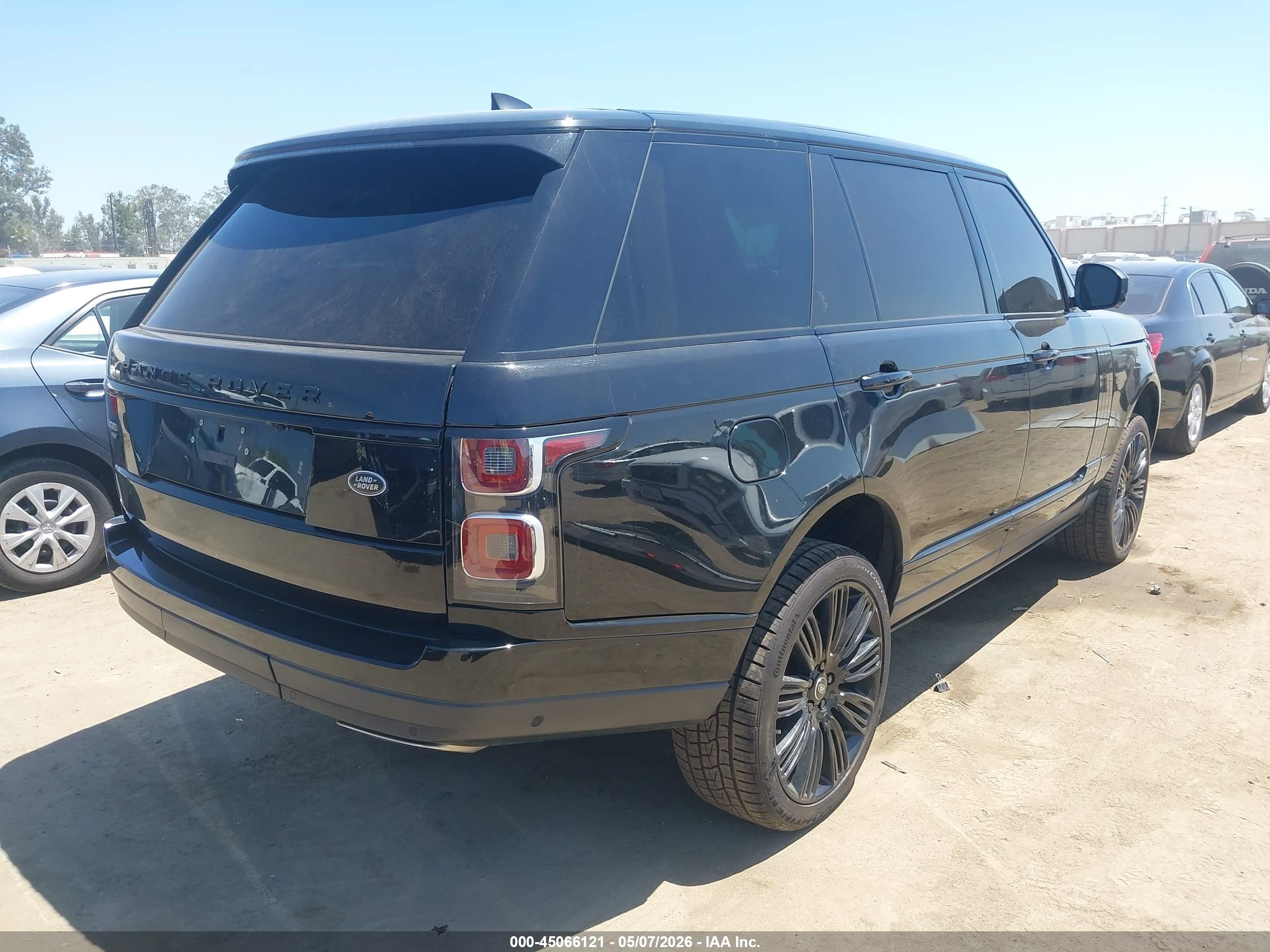 LAND ROVER image 4