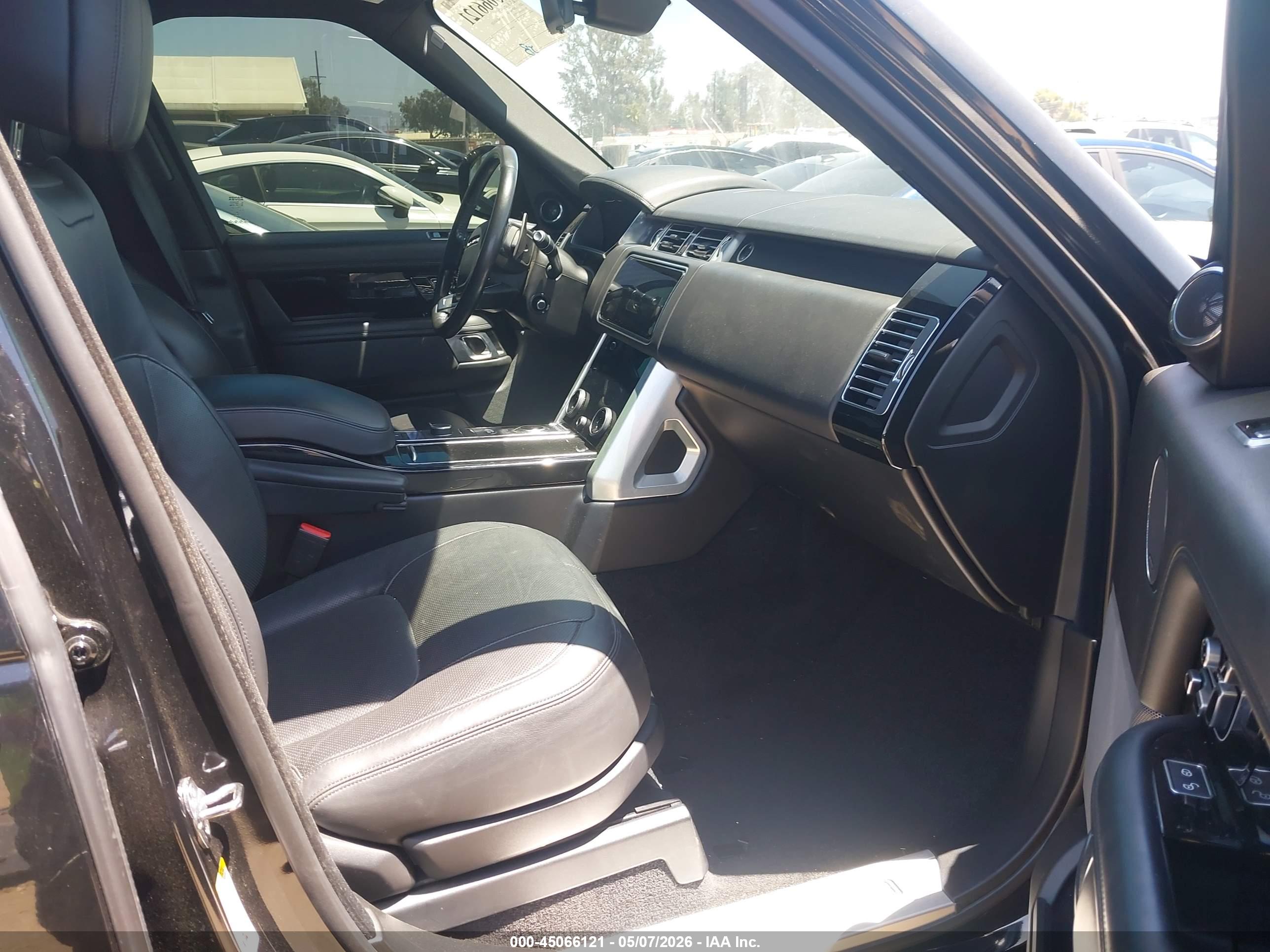 LAND ROVER image 5